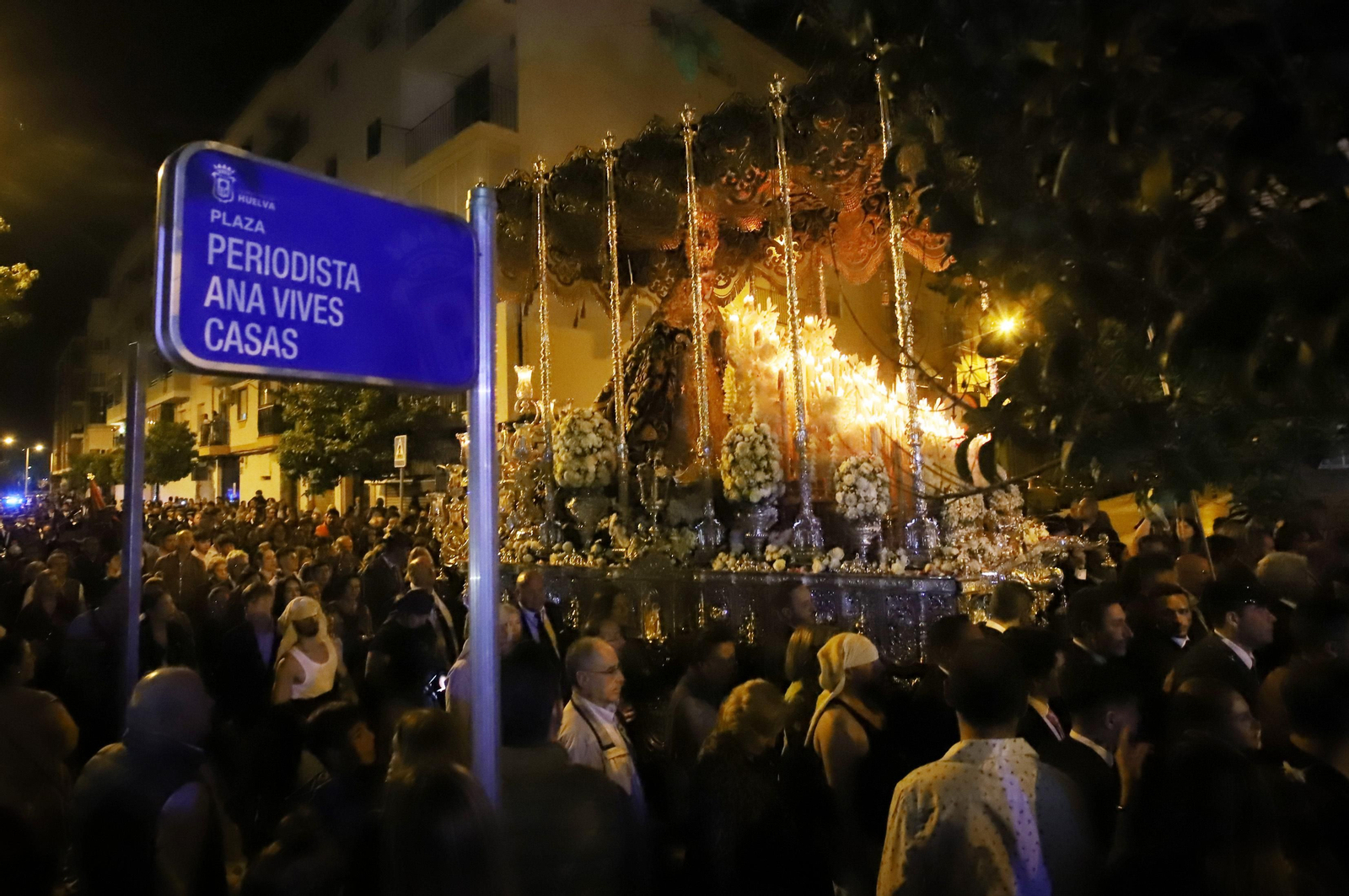 La Hermandad de la Victoria en la Semana Santa de Huelva 2023, en imágenes