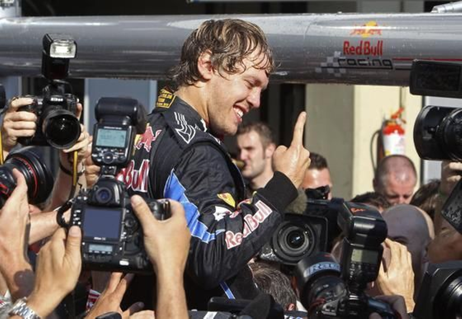 Vettel gana en Interlagos por delante de Webber y Alonso. / Reuters