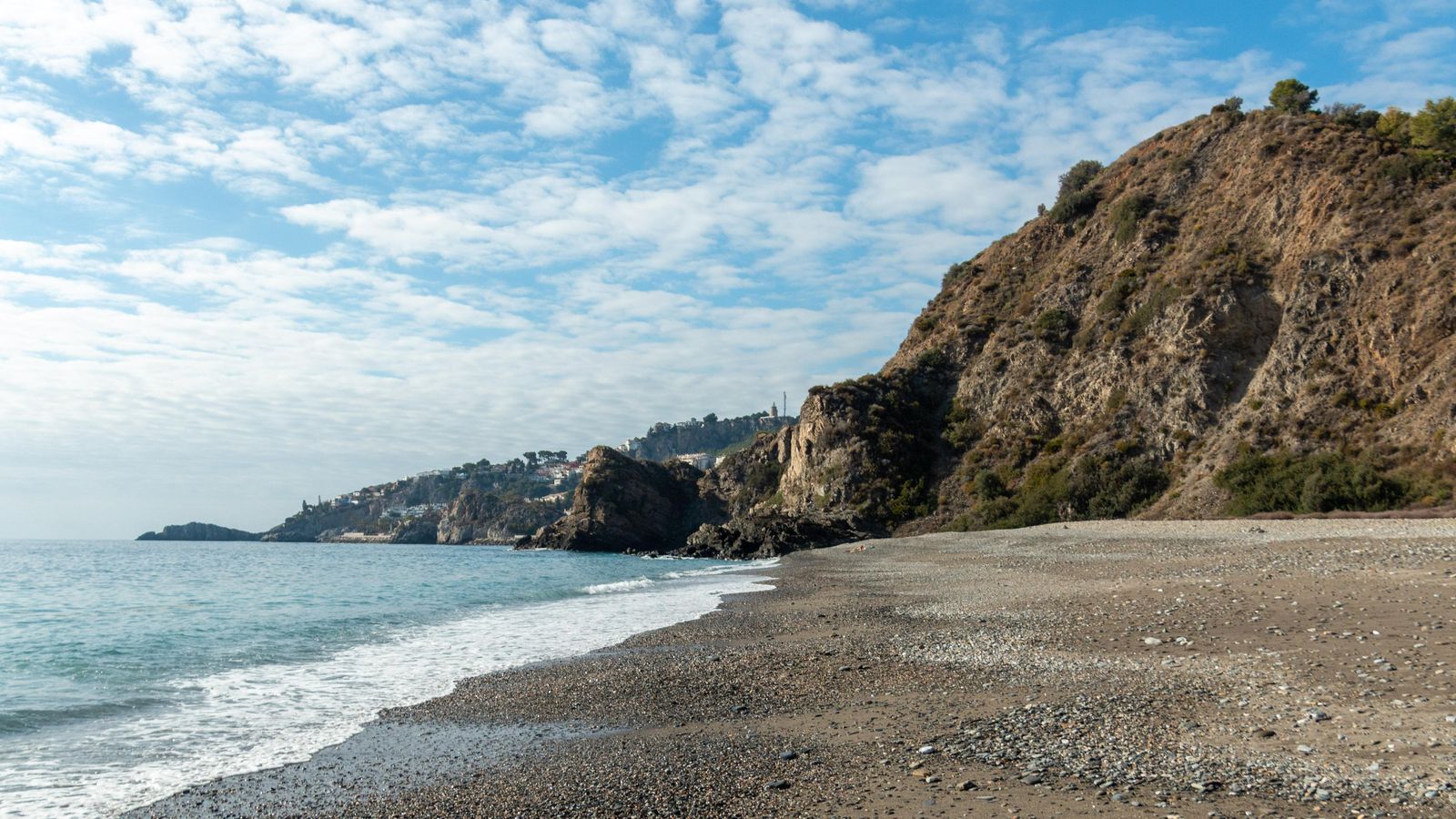 Vista de la Playa del Muerto, en Almuñécar