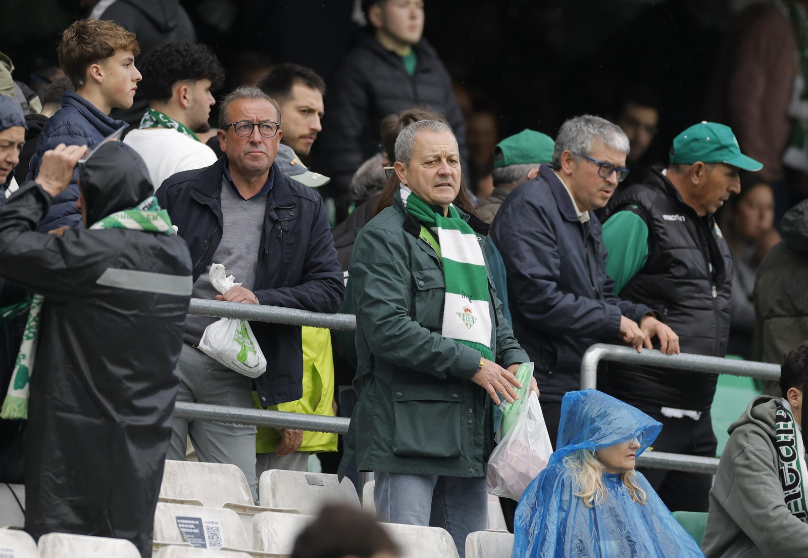 Búscate en las fotos del Betis - Vitoria Guimaraes