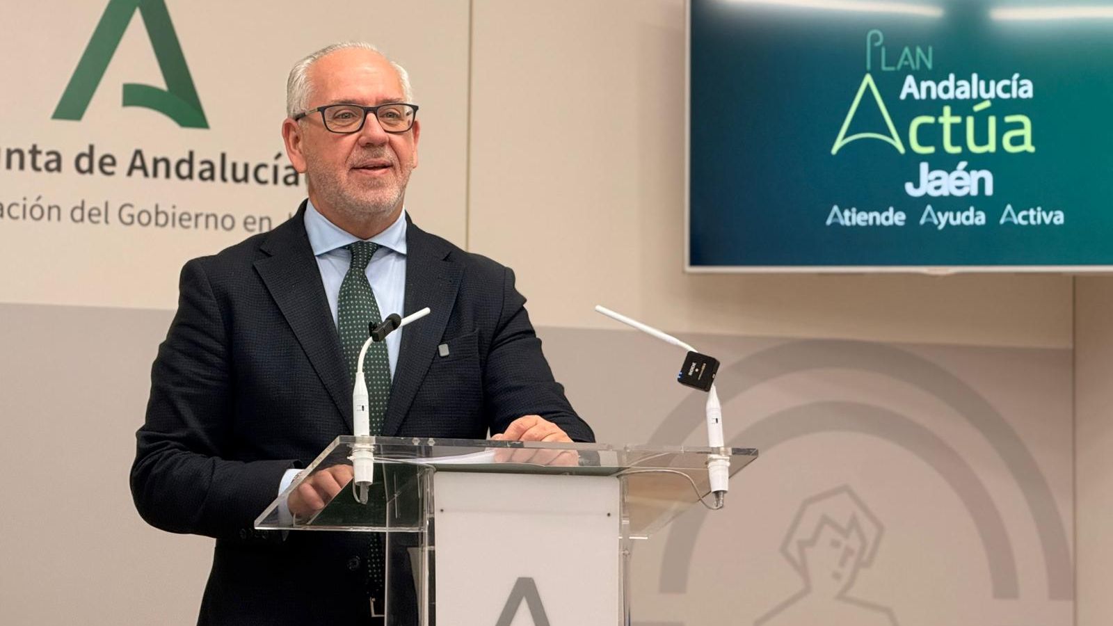 Jesús Estrella exponiendo el desglose del Plan.