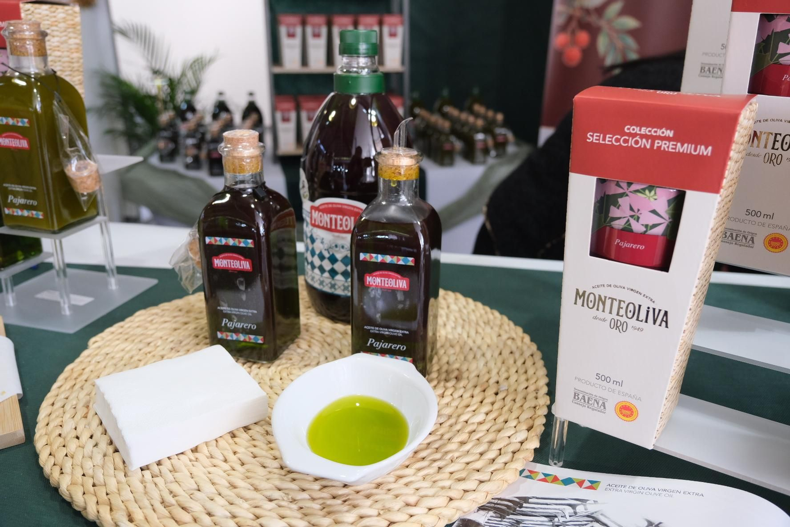 Una muestra de aceite verde en Cabra.