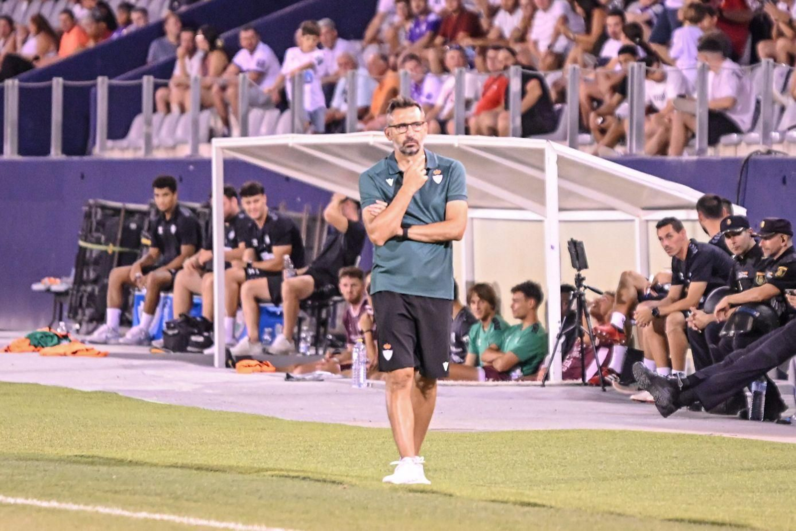 Manolo Herrero, durante el partido ante el Antequera CF.