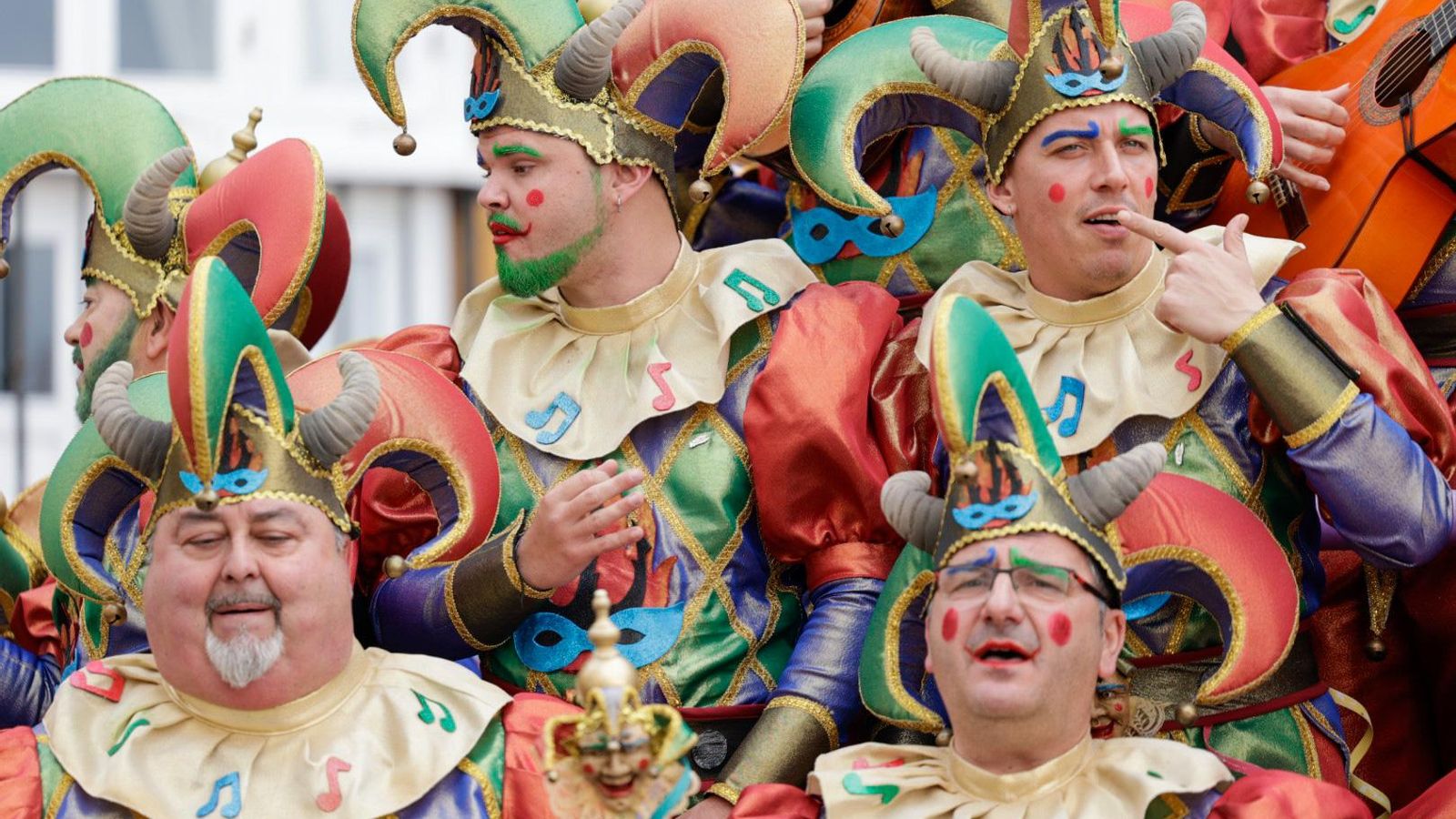 Las mejores imágenes del primer domingo de Carnaval de Cádiz