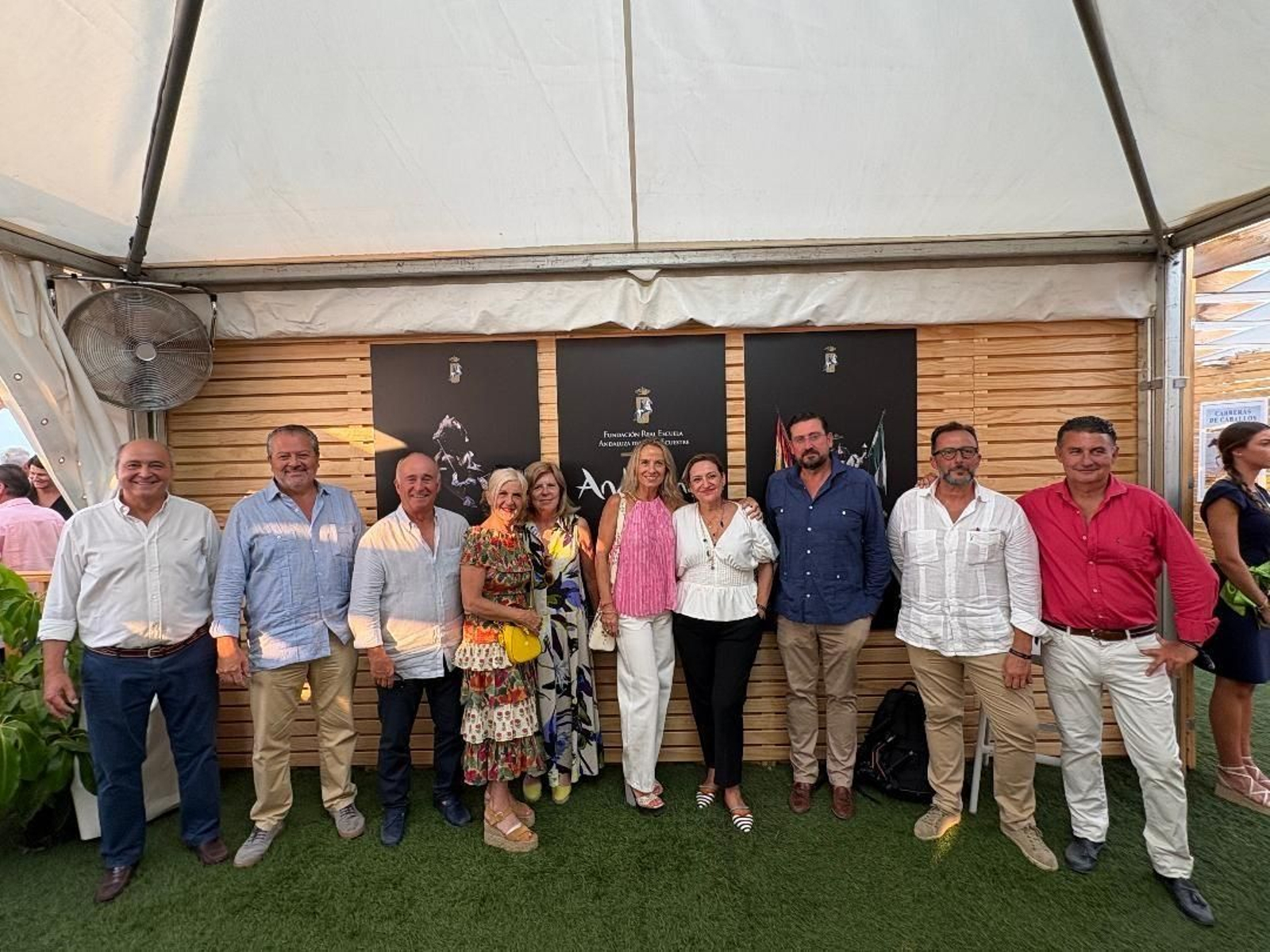 Gonzalo Sánchez-Delage, Rafael García Calderón, Luis Tabuenca, Begoña y Marian Irigaray, Carmen Trillo, Natalia Márquez, Miguel Moro, Juan Luis Lobato y Carlos Mariné.