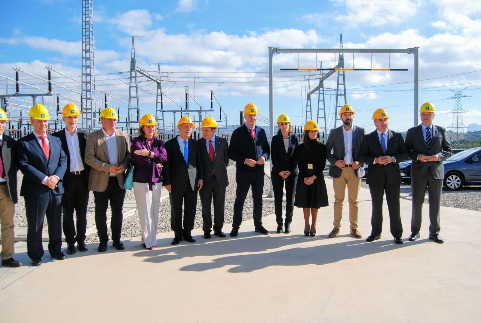 Una imagen de la visita a la subestación de Cañuelo.