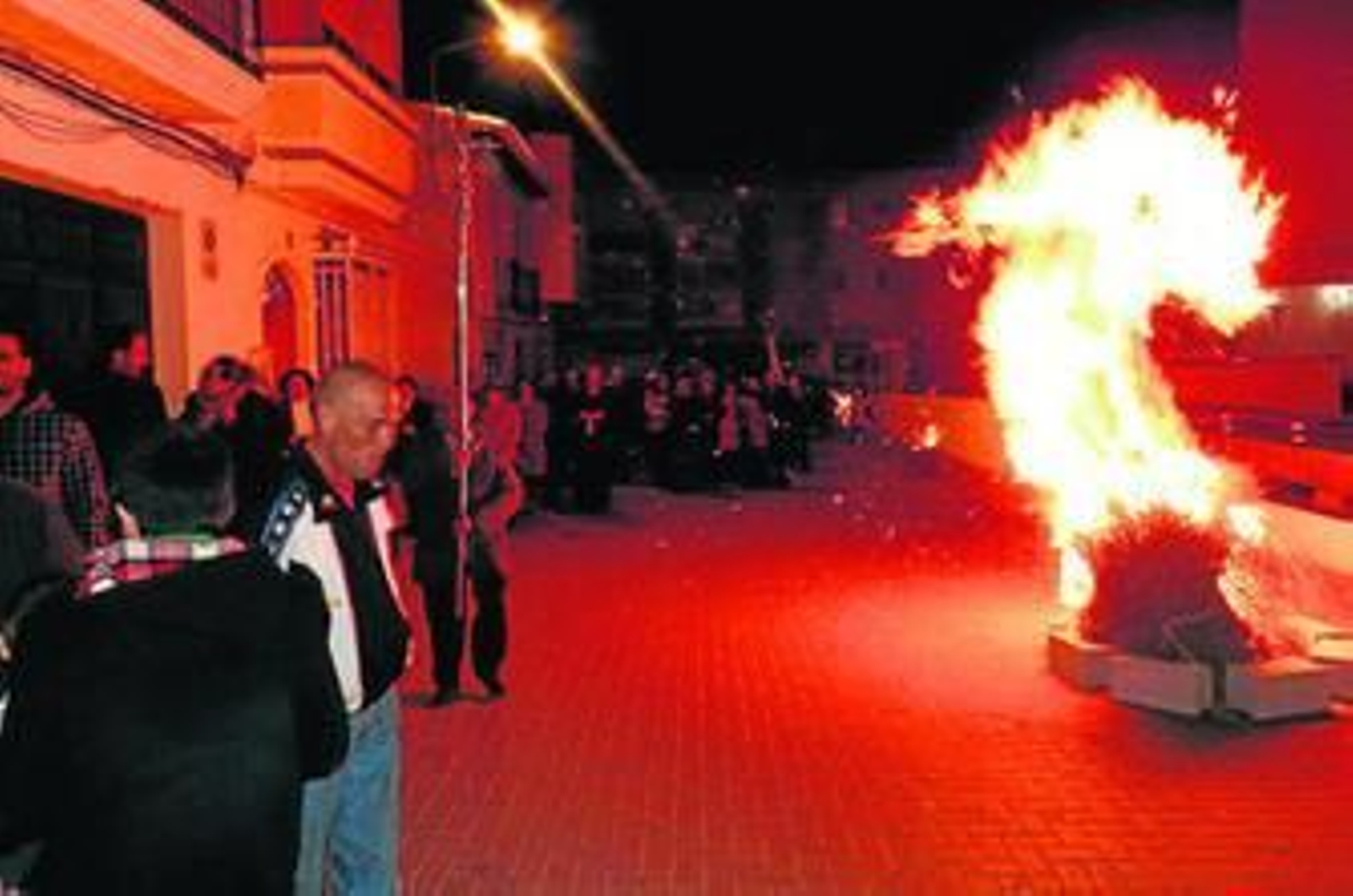 El fuego iluminó la noche del sábado el cielo de Huércal-Overa