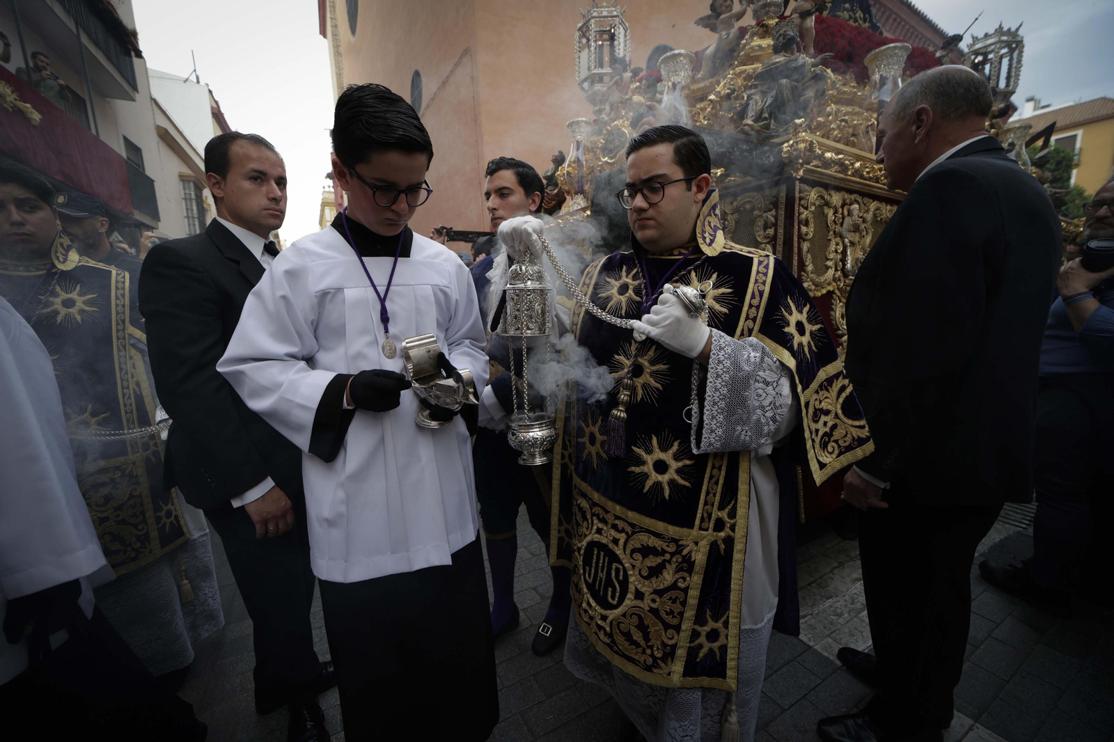 La salida de la Hermandad de las Penas en imágenes