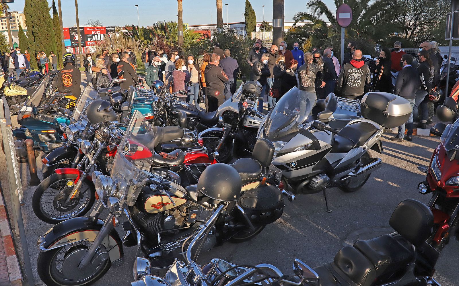 Caravana motera en homenaje a Carlos Ruiz