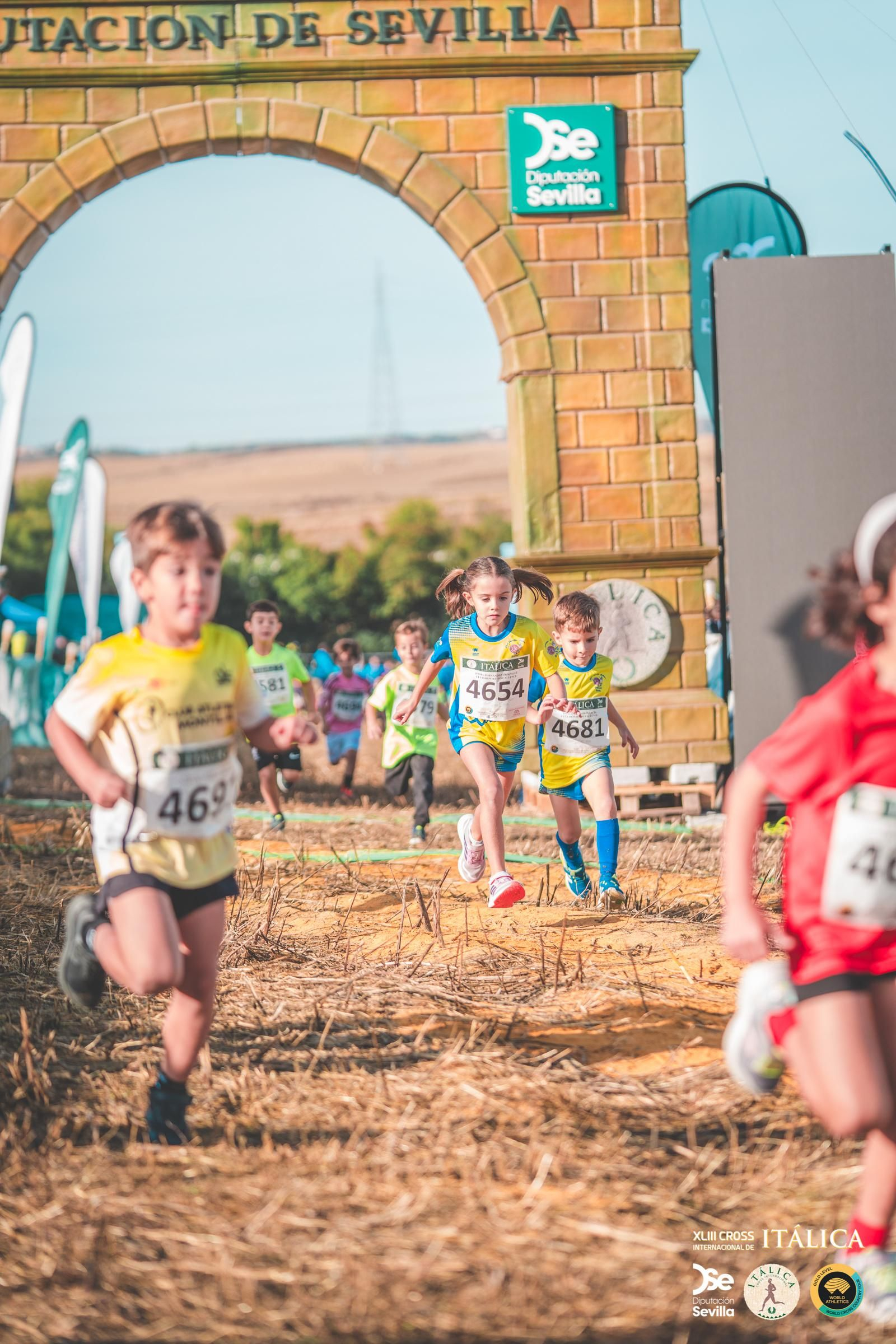 Búscate en las fotos del Cross de Itálica 2025 | 10