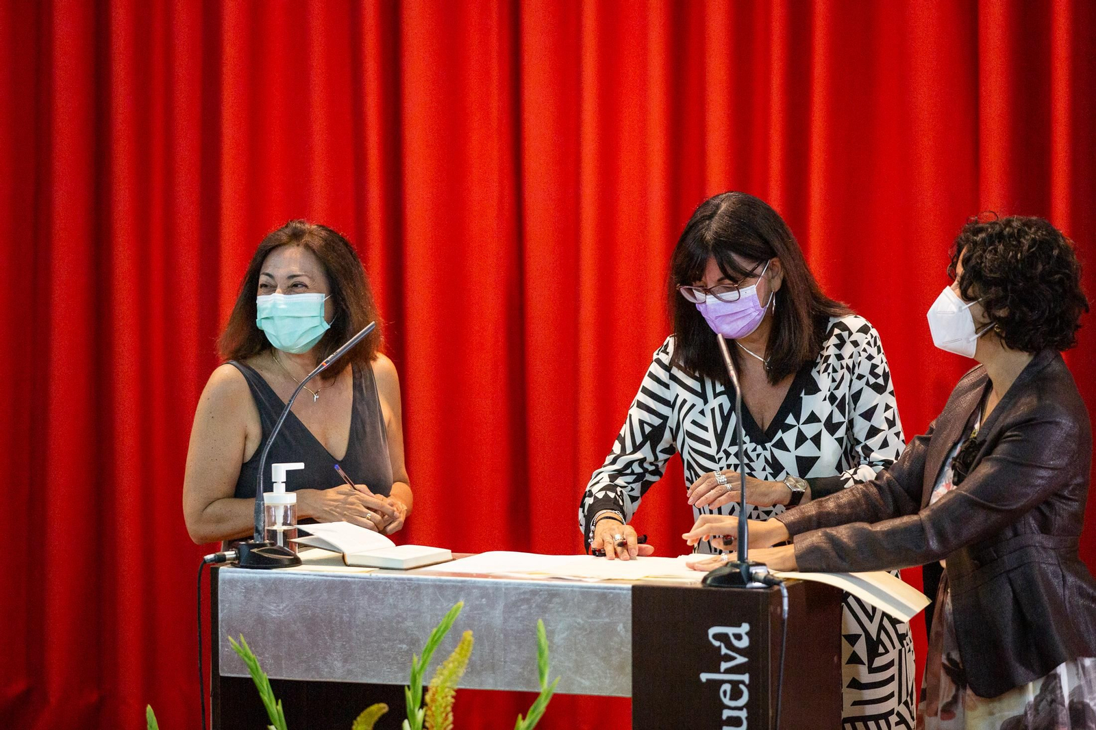 Imágenes de la toma de posesión del equipo de gobierno de la UHU