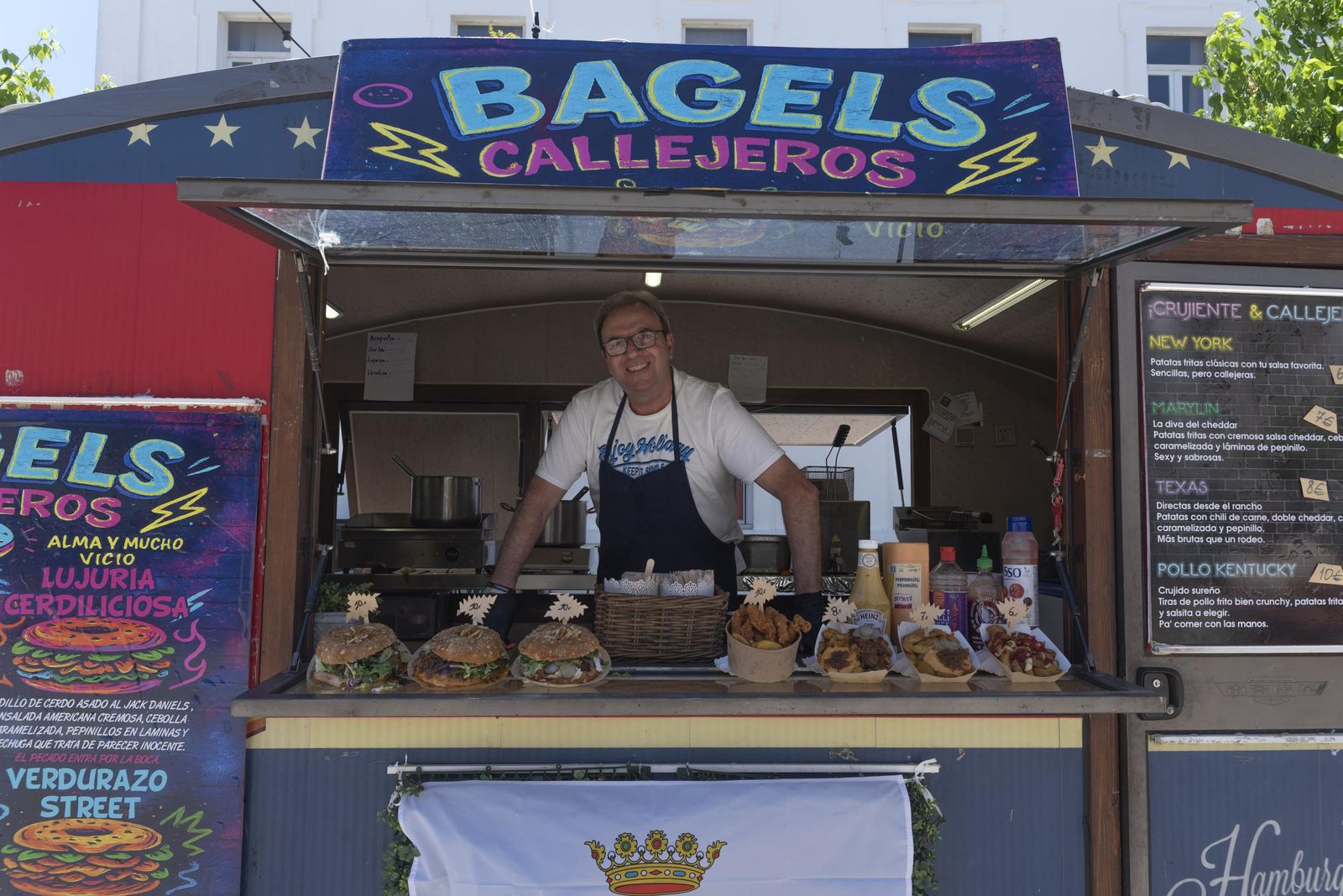 Fotos del festival de foodtrucks en San Roque por el 319 aniversario