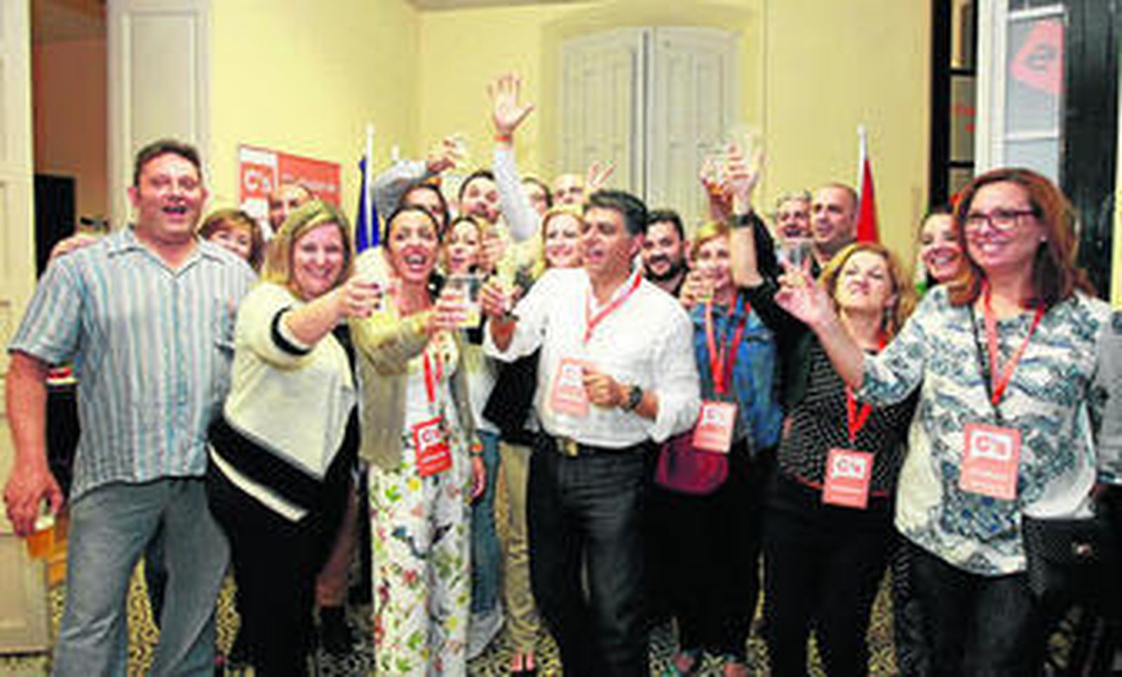 Celebración de los resultados del domingo en la sede de Ciudadanos en Almería.