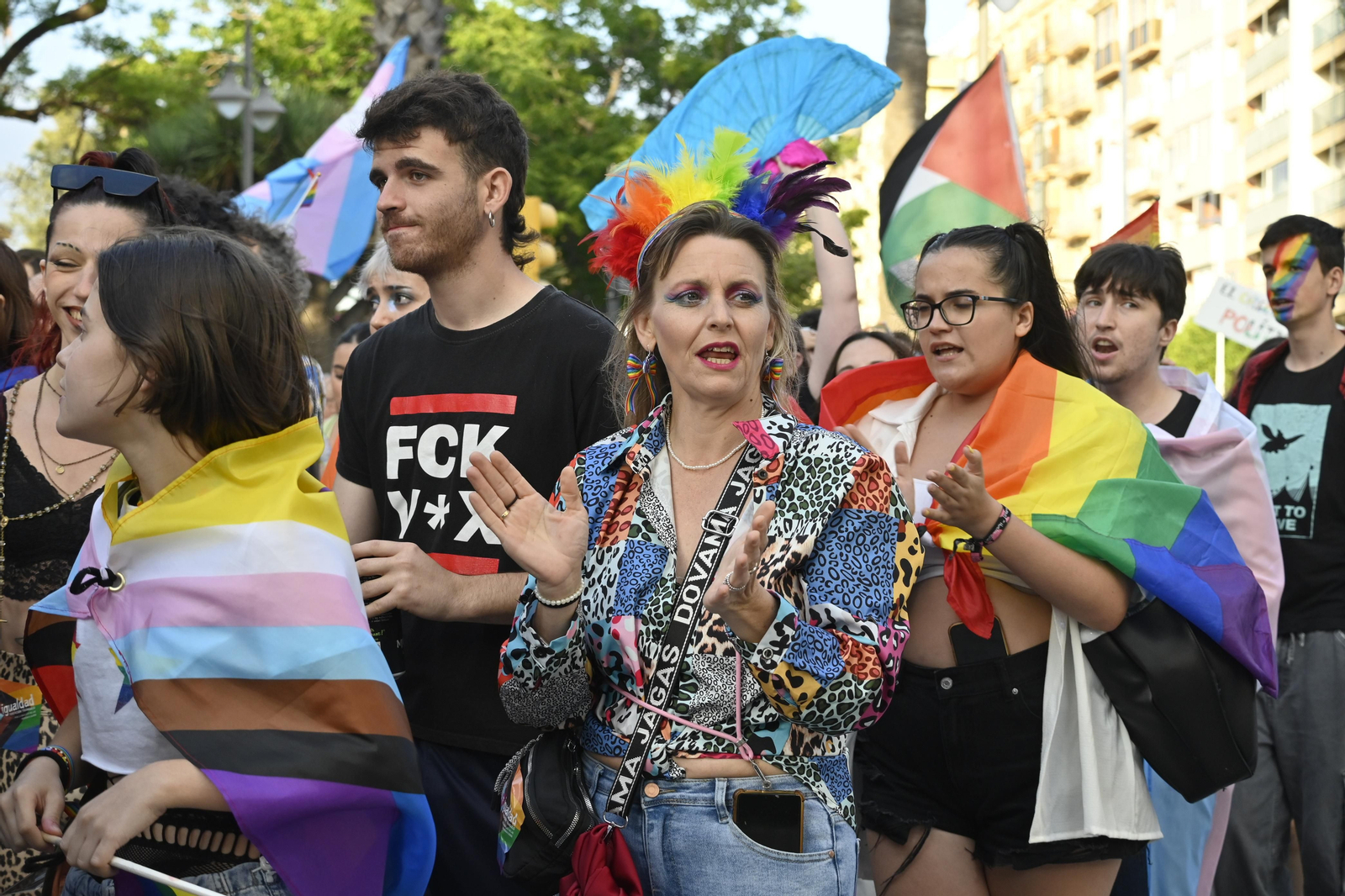 Las mejores imágenes de la manifestacióndel del Orgullo LGTBI en Huelva