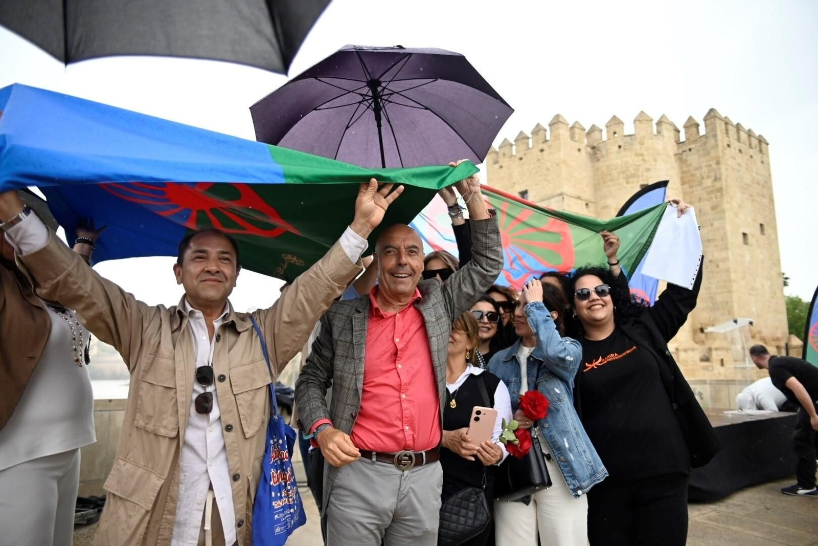 La Ceremonia del Río en Córdoba por el Día del Pueblo Gitano, en imágenes