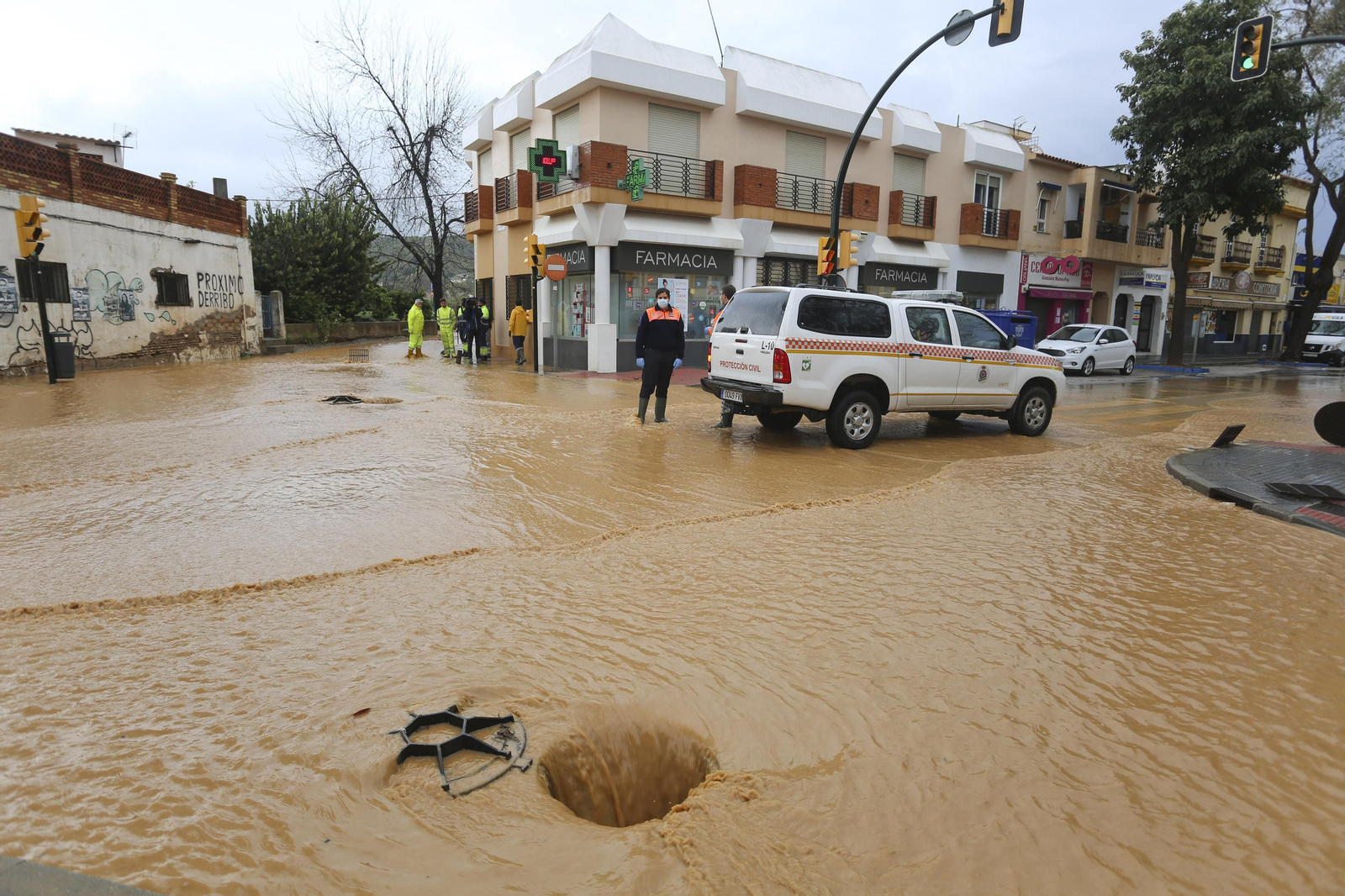 Campanillas anegada tras las lluvias, en fotos
