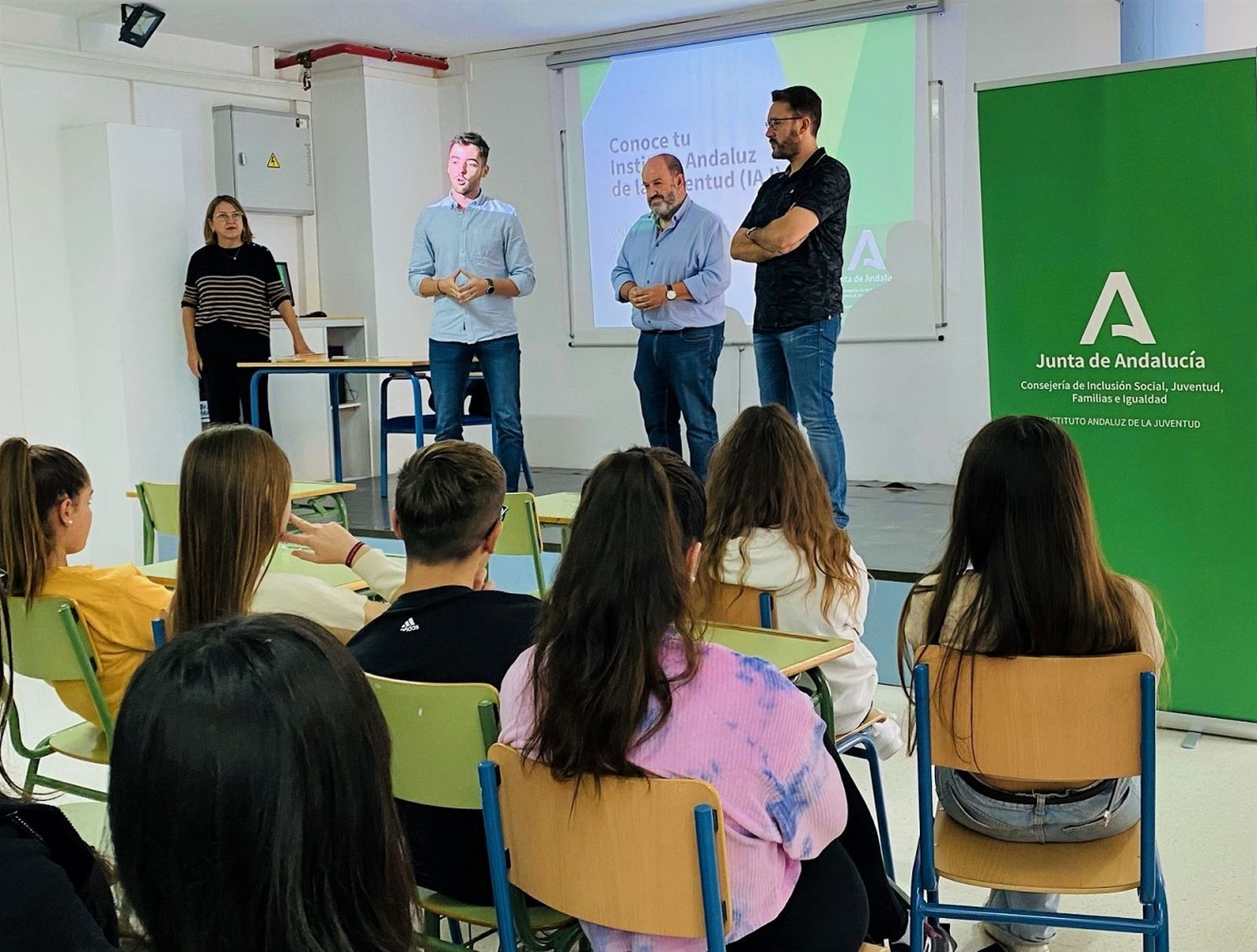 Momento de la charla de José Luis de la Torre.