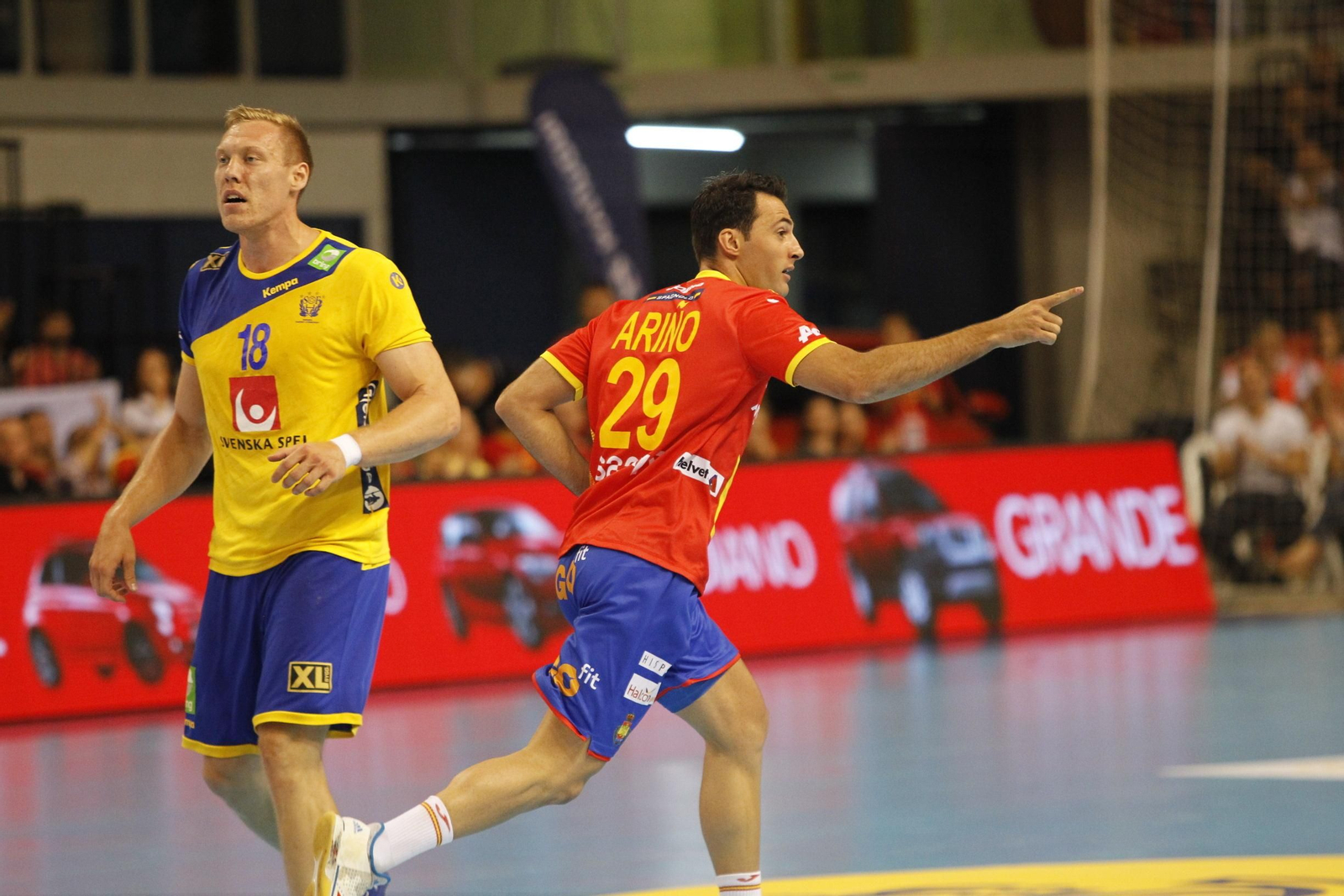 Fotogalería España-Suecia. Balonmano. Palacio Juegos Mediterráneos. Almería