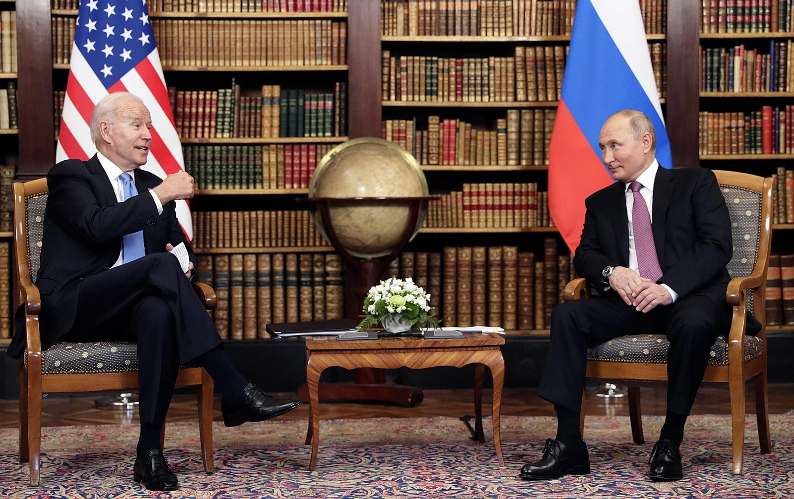 Joe Biden y Vladimir Putin, durante la reunión mantenida en Suiza.