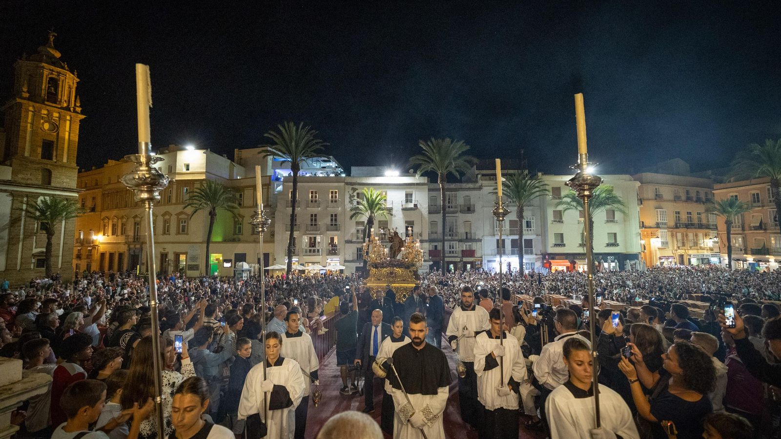 Imágenes de la primera jornada de traslados a la Santa Iglesia Catedral