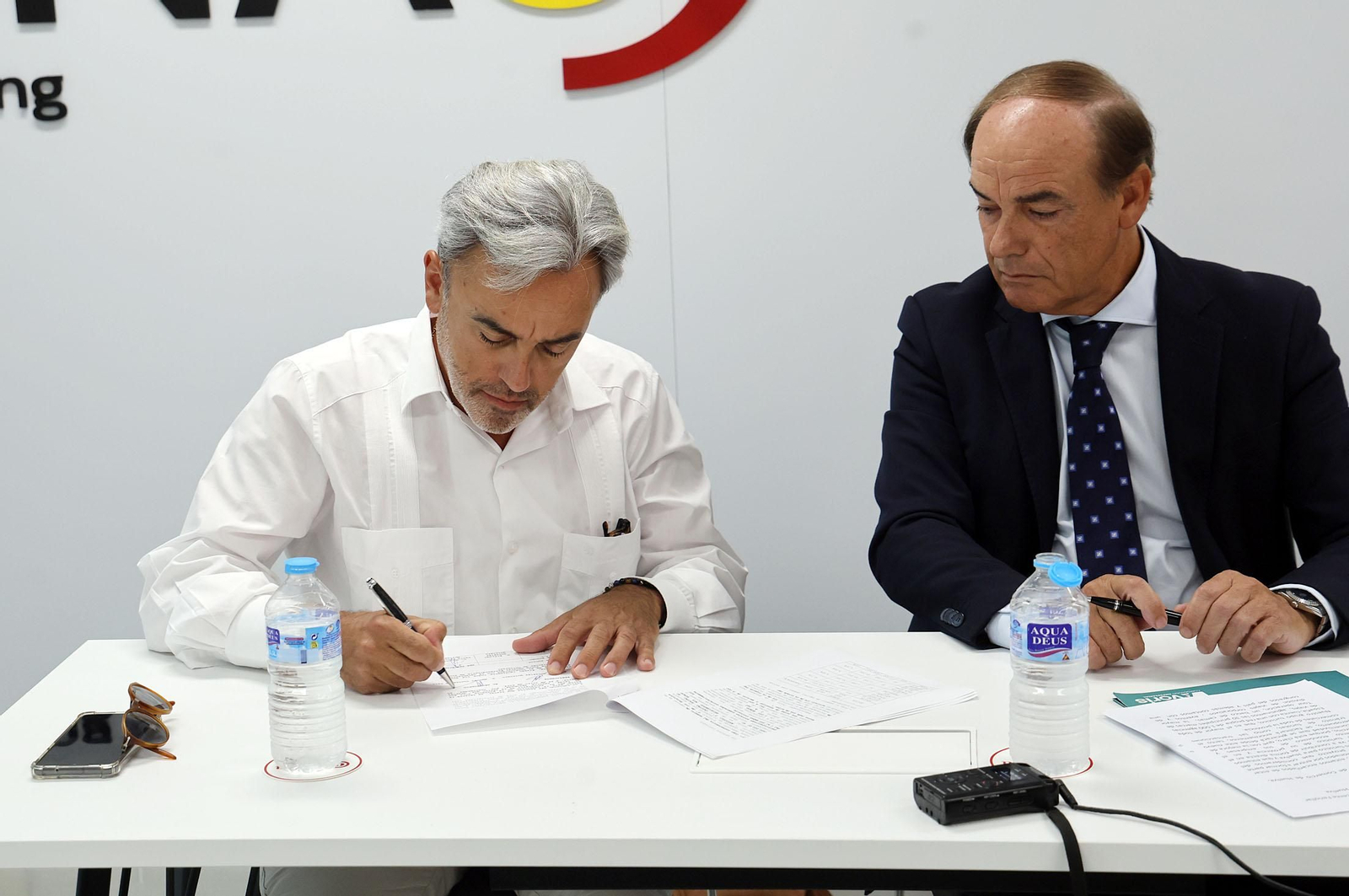 Fotógrafo ALBERTO DOMÍNGUEZ. La Nao, Aeropuerto. Huelva (15).JPG