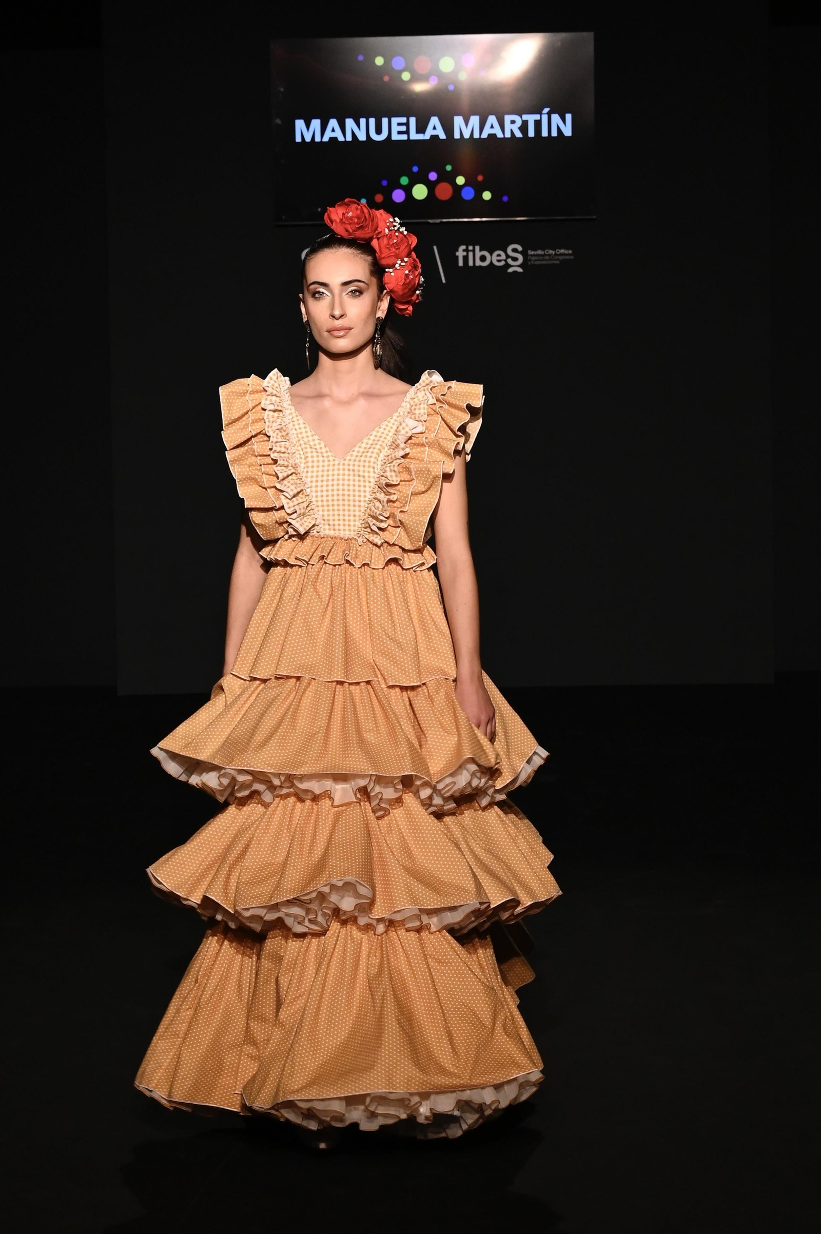 Moda flamenca 2024: Todas las colecciones de Emprende Lunares, en imágenes