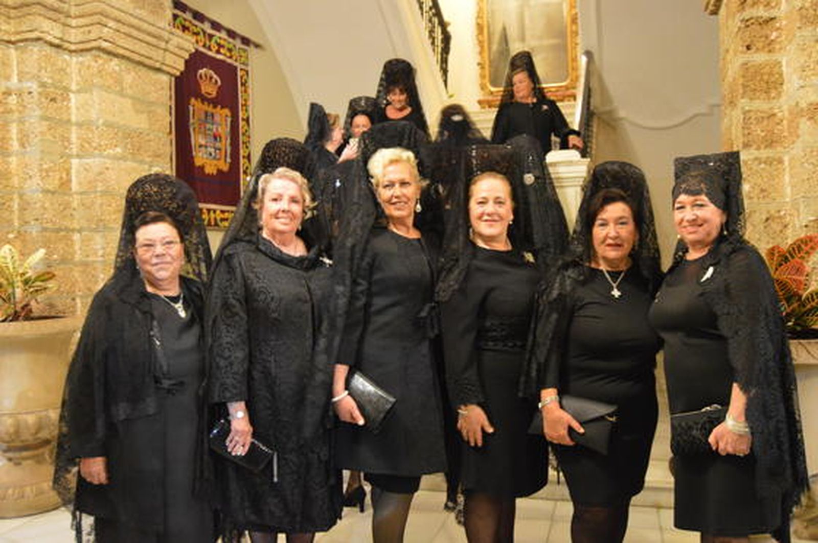 Rosa Abeijón, Ana Somoscarrera, Encarnación Serrano, Carmen Astorga, Carmen Campo y Charo Payán.

Foto: Ignacio Casas de Ciria