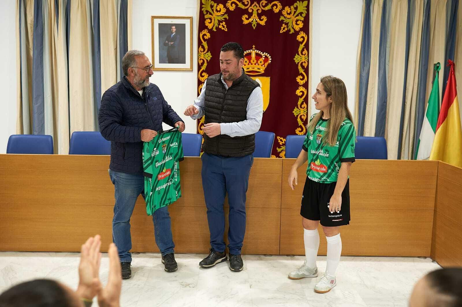 Los mejores momentos de la presentación de Ame Romero, jugadora del Guada FSF