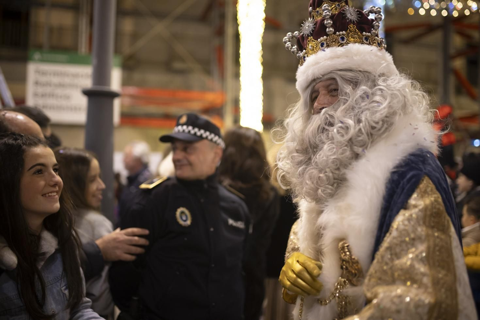 Imágenes de las Cabalgatas de los Reyes Magos de Huelva 2024