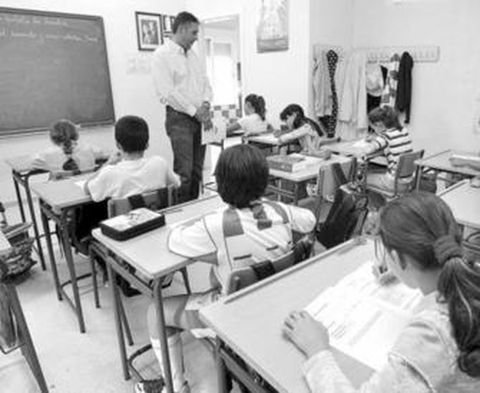 Alumnos del colegio Condesa de las Quemadas, ayer durante las pruebas.