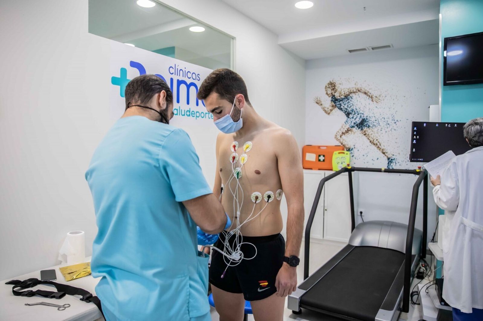 Doctor y paciente en una de las Clínicas Beiman