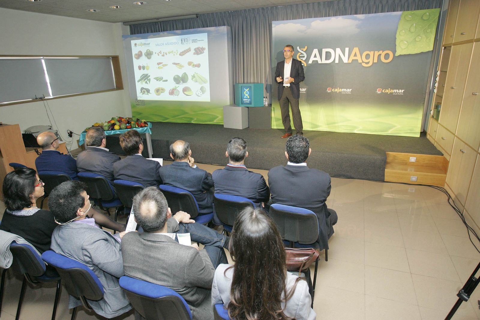 Roberto García Torrente, durante su intervención en la I Semana de la Innovación, en la Estación Experimental Las Palmerillas, en diciembre de 2015.
