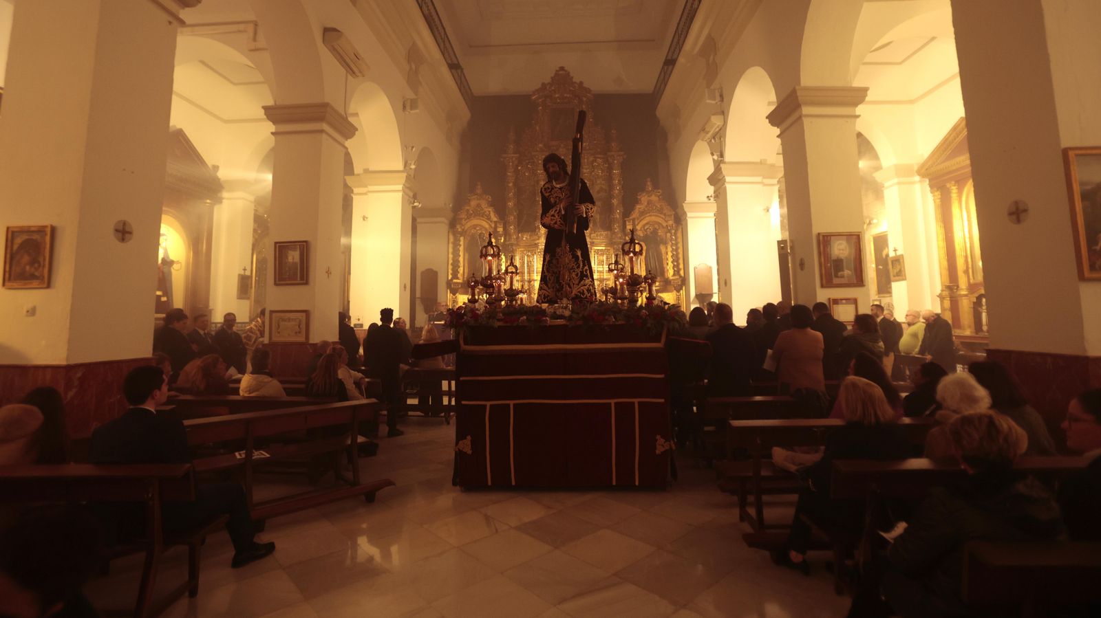 Las fotos de Vía Crucis del Consejo Local de Hermandades y Cofradías