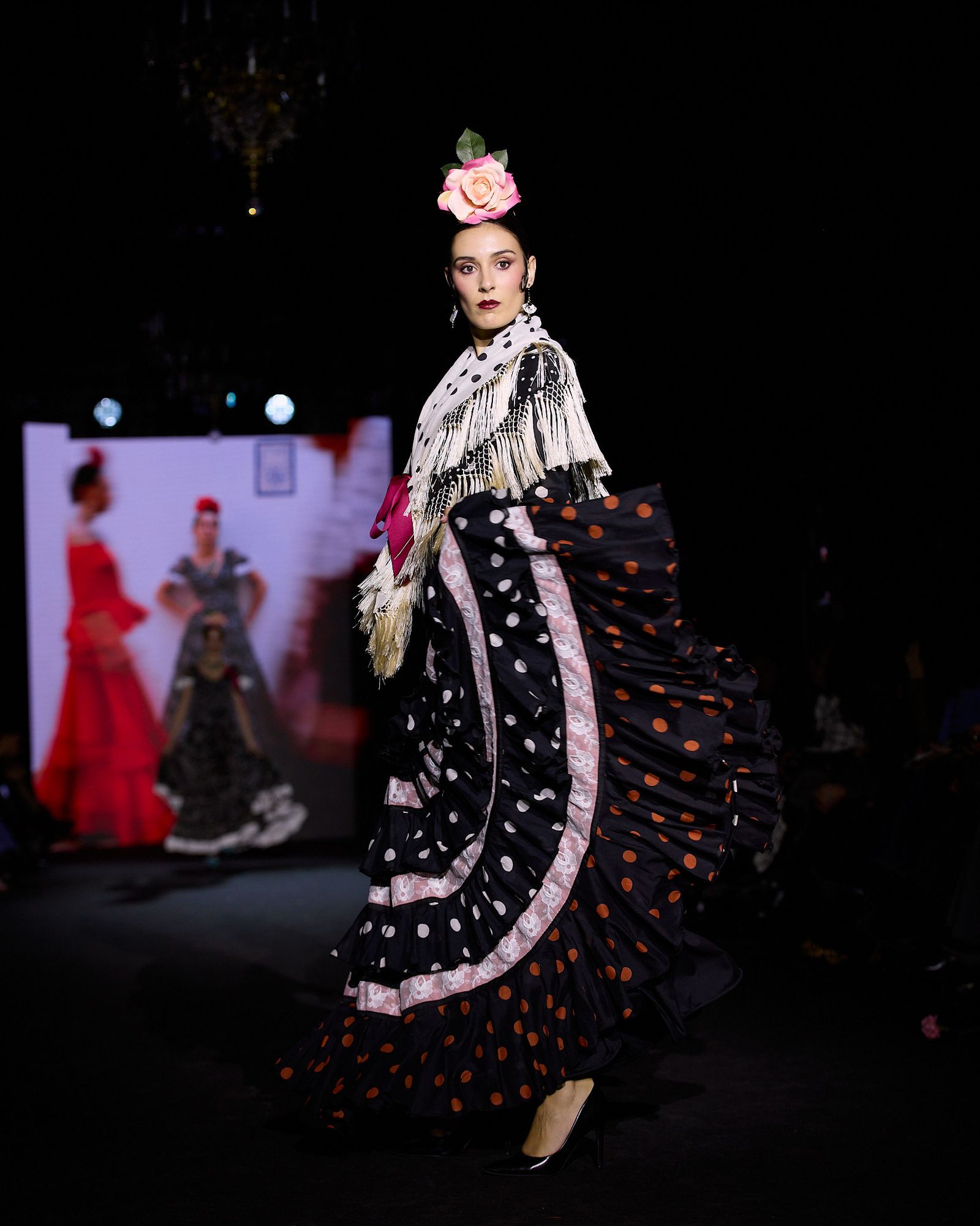 El desfile de flamenca Pol Núñez en We Love Flamenco 2026, todas las fotos