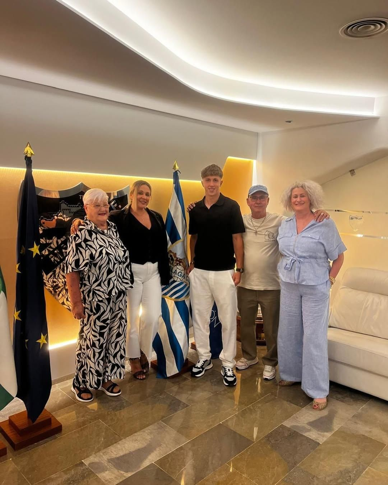 El Málaga hace contrato profesional a Ali El Failali Gallego