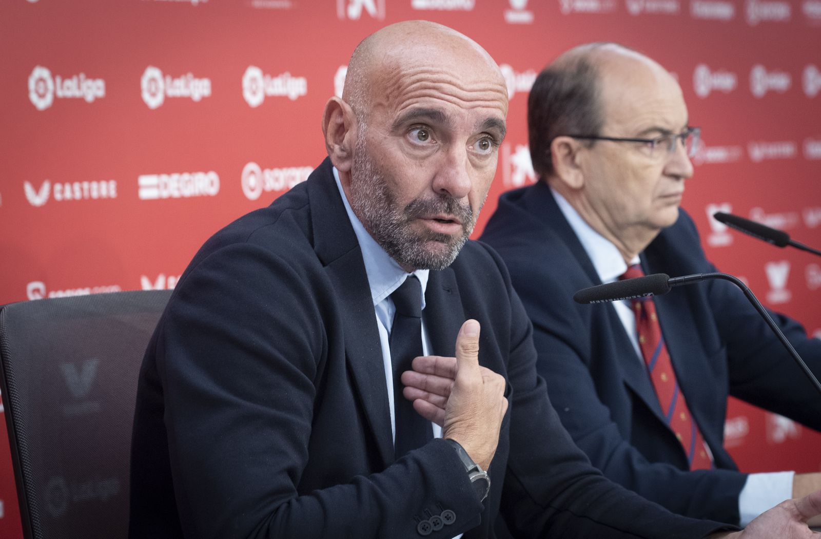 Las imágenes de la presentación de Sampaoli como nuevo entrenador del Sevilla