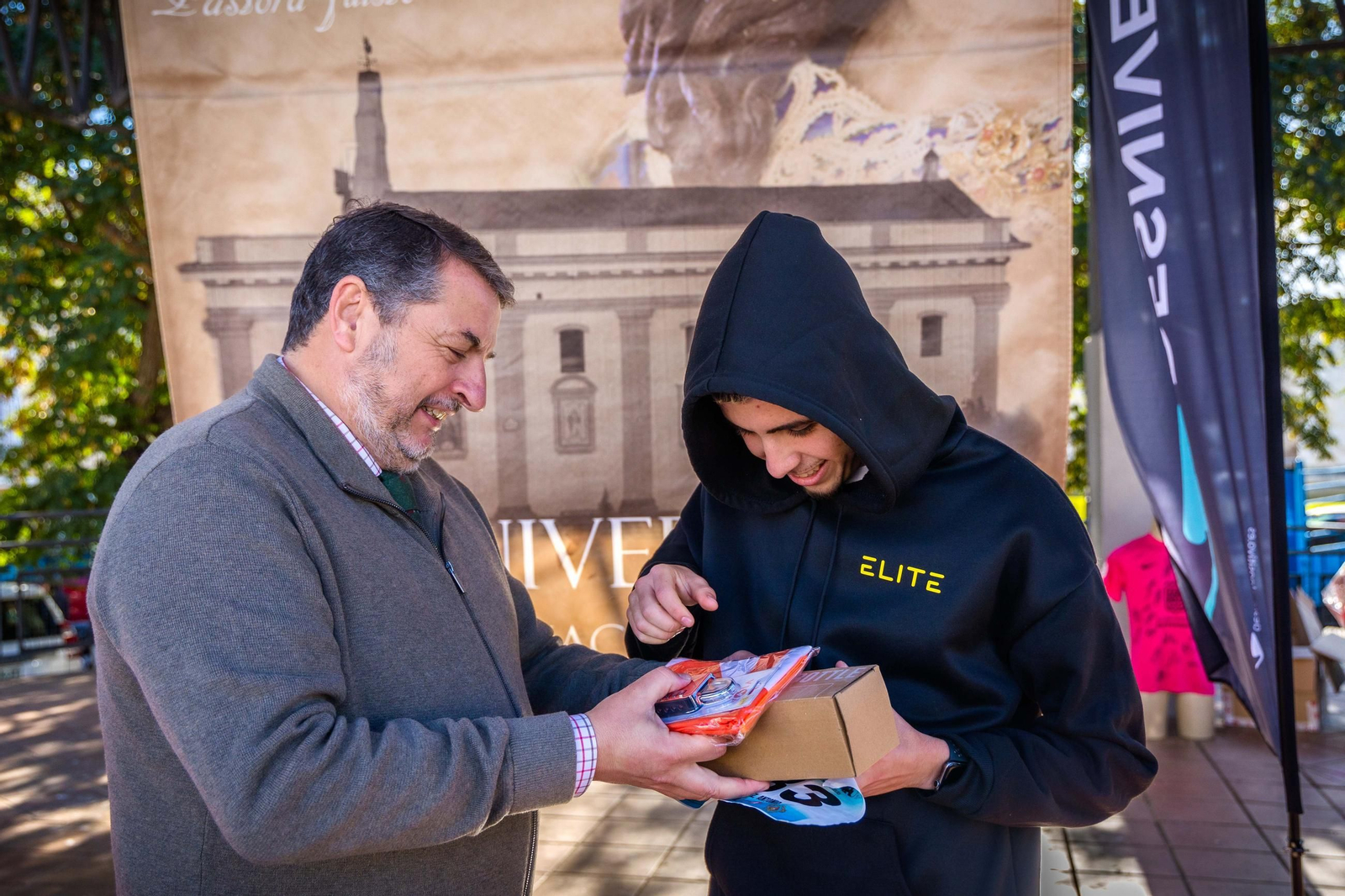Gran ambiente en la Carrera Solidaria de la Divina Pastora en San Fernando