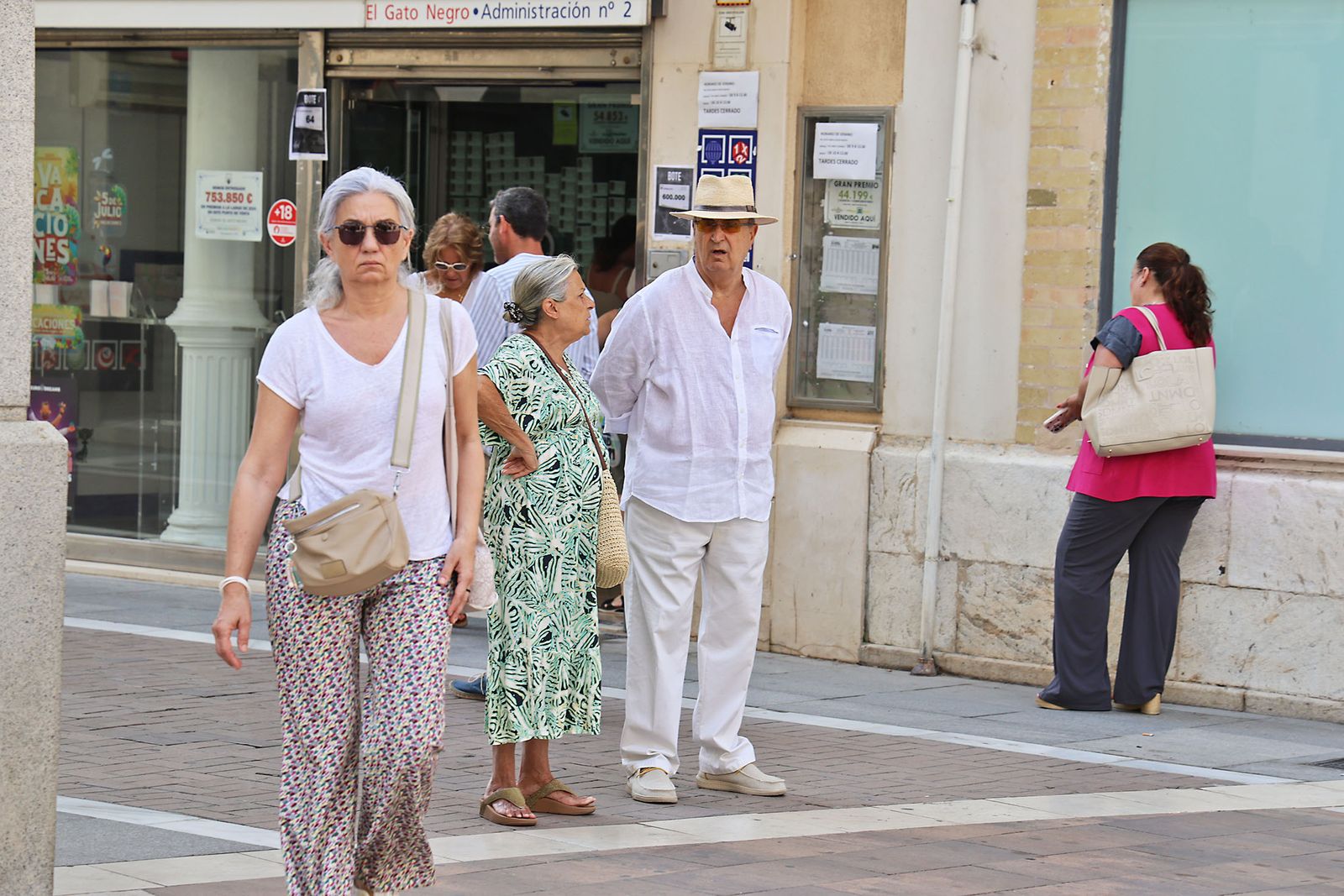 Imágenes del bullicio en las esquinas de la Placeta