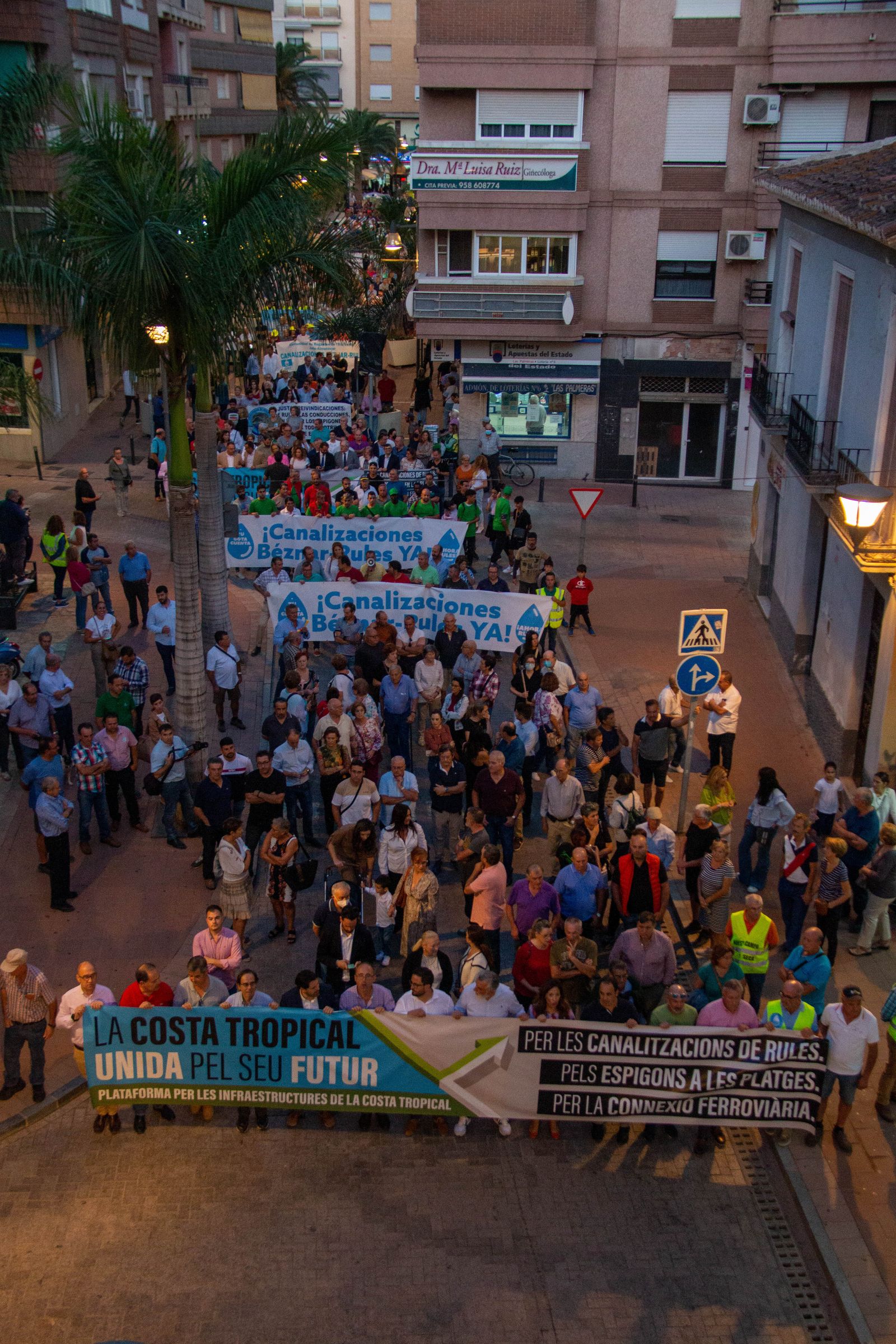 Manifestación por las infraestructuras de la Costa de Granada