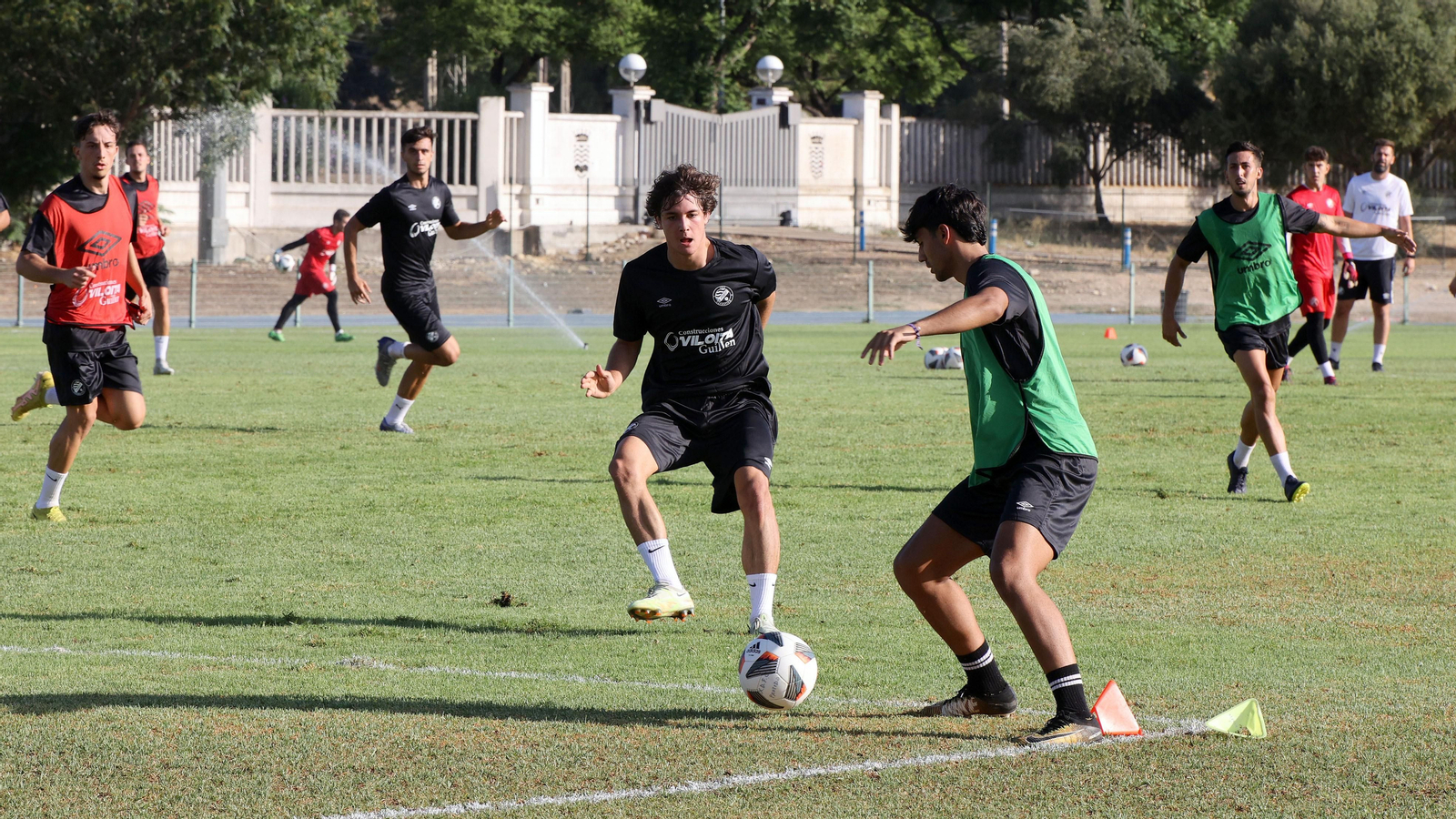 Imágenes del primer entrenamiento de pretemporada del Xerez DFC