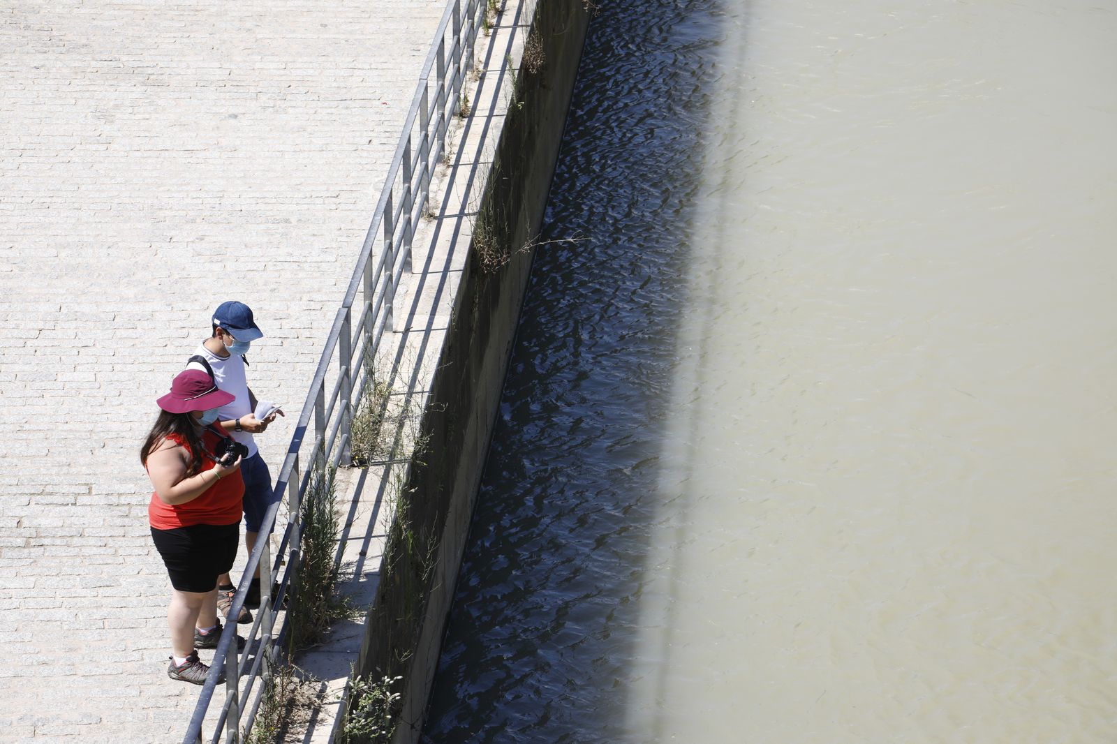 Un domingo en Córdoba en alerta naranja por calor, en imágenes