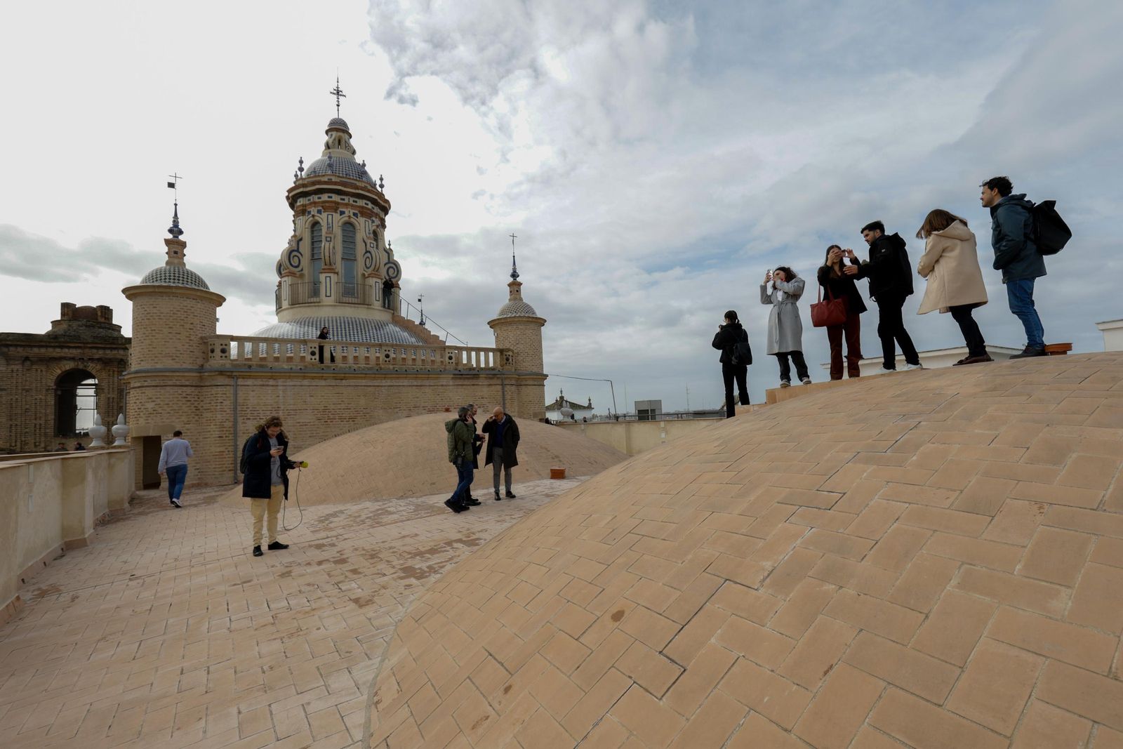 Las imágenes de la visita a las cubiertas de la Iglesia de la Anunciación