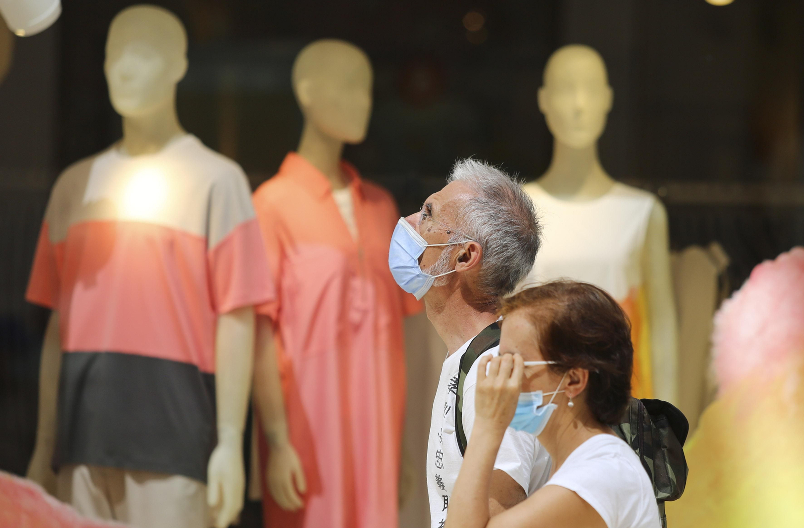 Fotos del primer día de mascarillas obligatorias en las playas y el Centro de Málaga