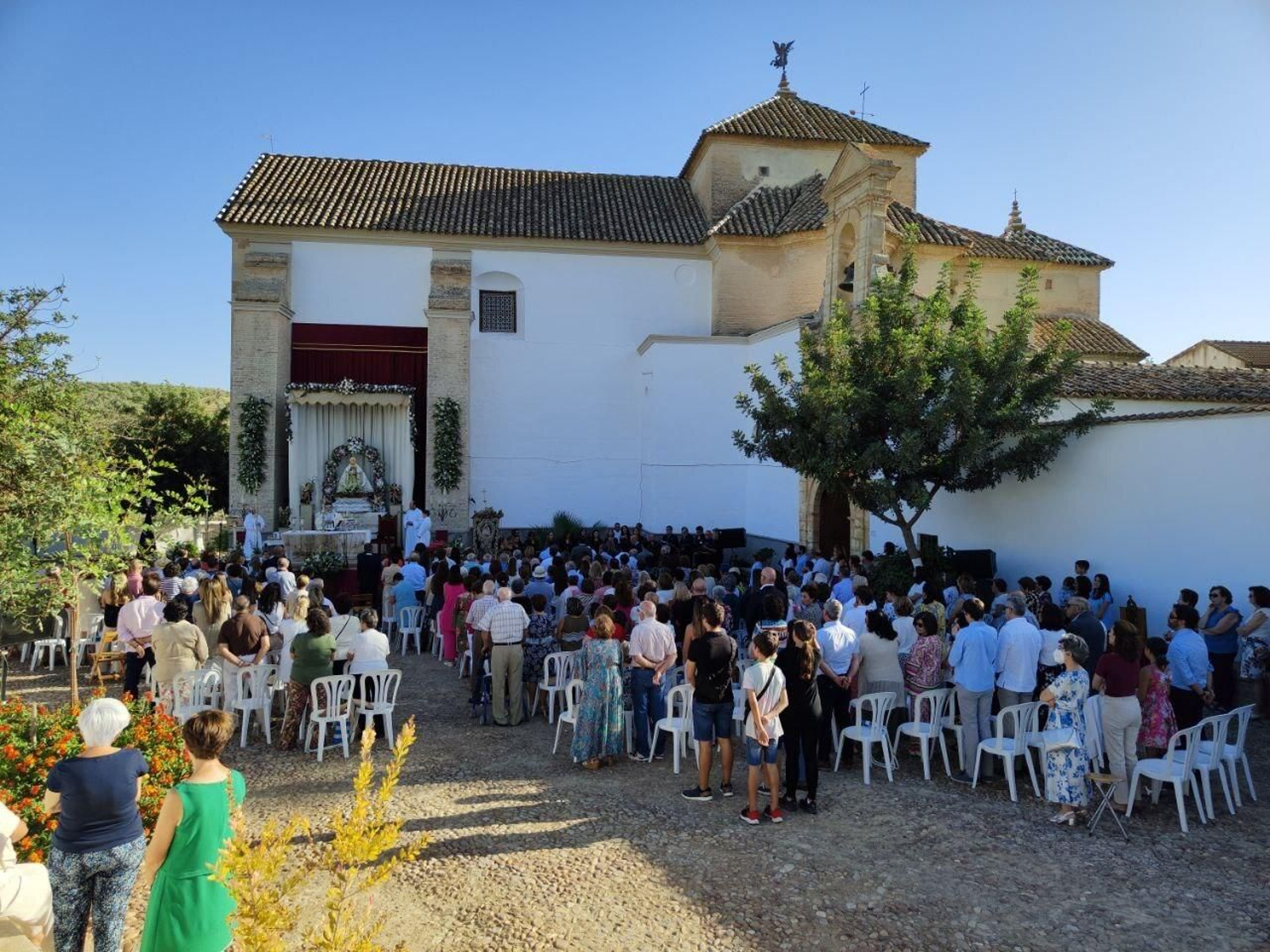 Santaella celebra el 450 aniversario de la primera salida procesional de la Virgen del Valle, en fotografías
