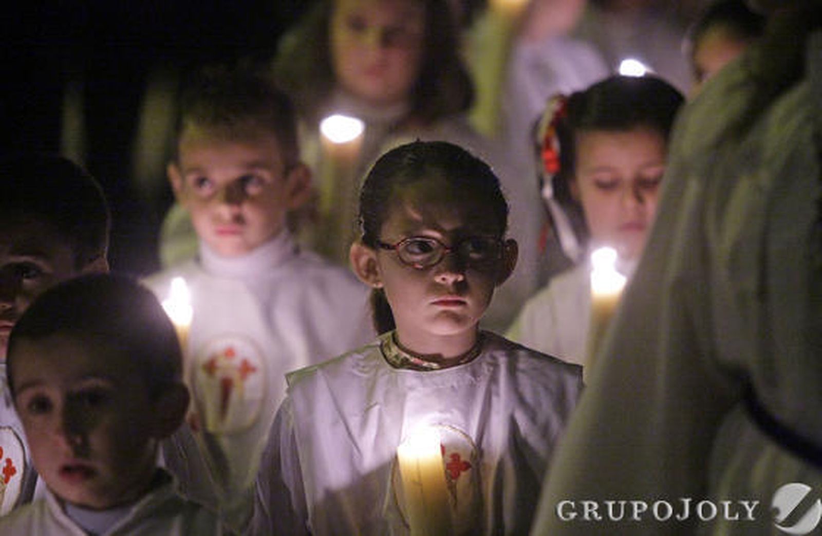 La imagen de Jesús Resucitado procesiona por las calles de Algeciras de madrugada, una novedad este año

Foto: J.M.Q./Erasmo Fenoy