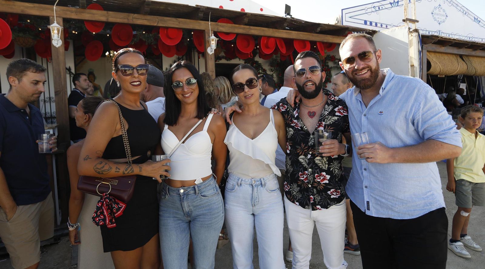 Búscate en las fotos del Día de la Mujer en la Feria de Tarifa