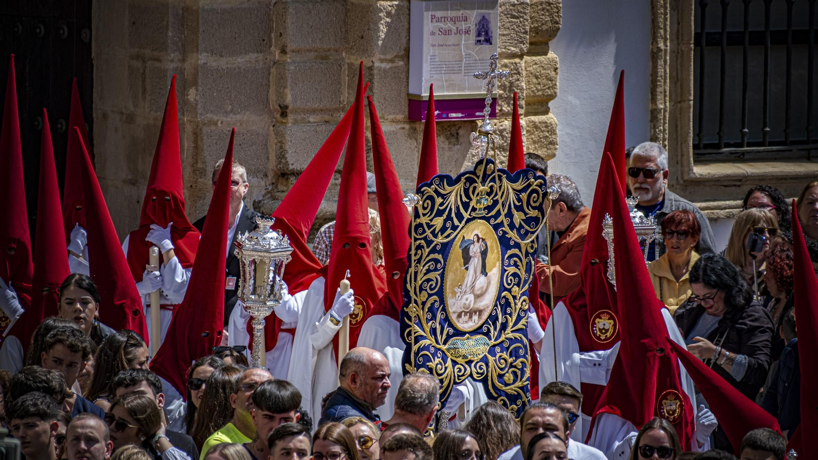 Imágenes de la salida de la Borriquita en la Semana Santa de Cádiz 2025