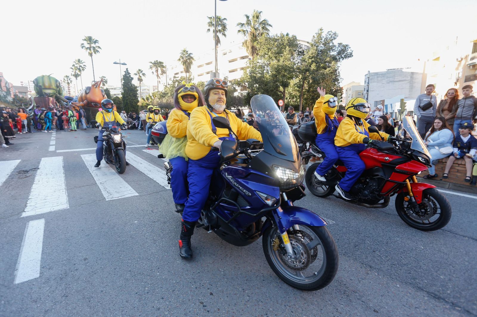 Búscate en las fotos de la cabalgata del Carnaval de Algeciras 2026