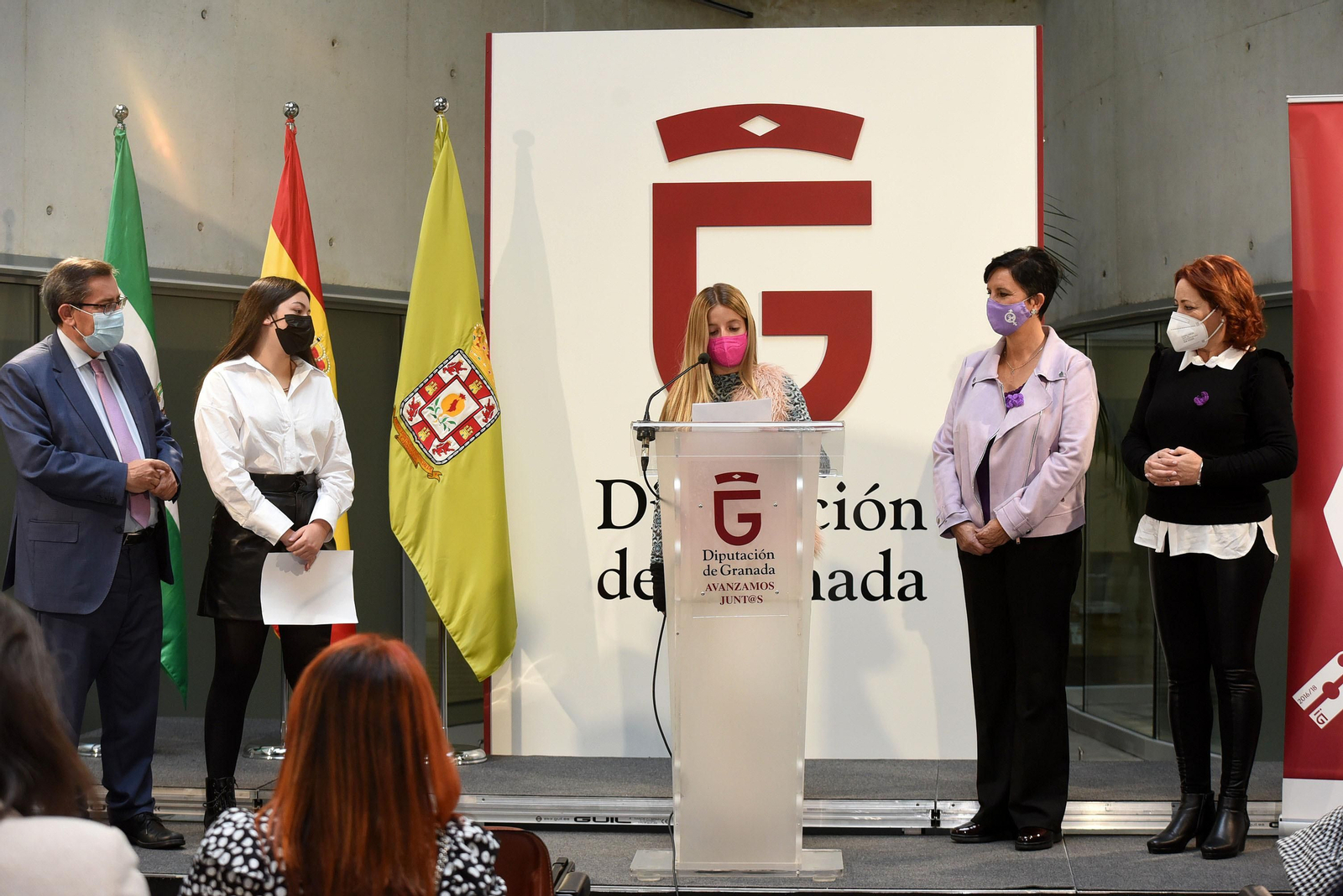 Fotos: las imágenes de la mañana del Día Internacional por la Eliminación de la Violencia Contra las Mujeres en Granada