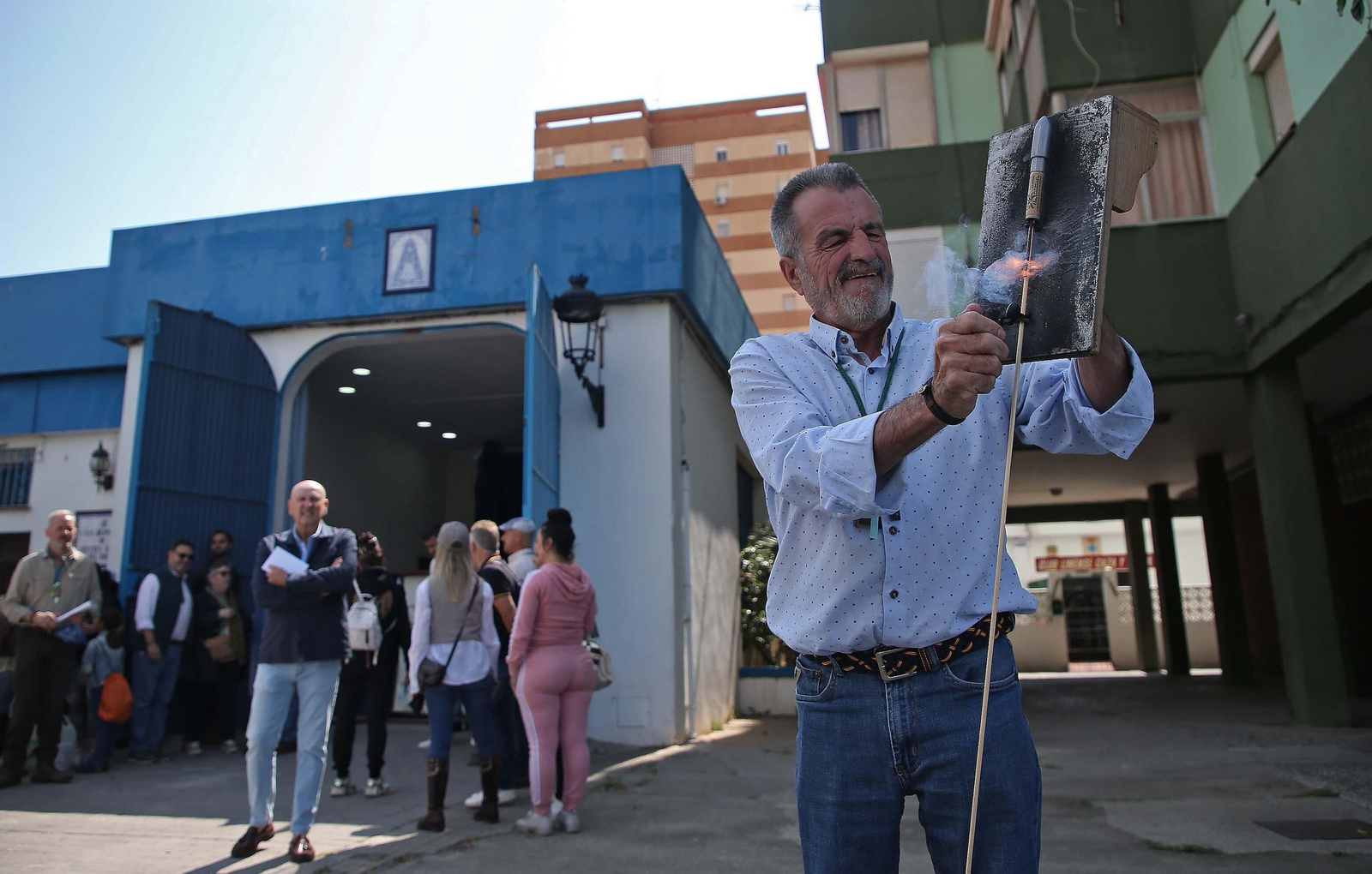 El inicio de la peregrinación hacia Almonte de la Hermandad del Rocío de La Línea en imágenes